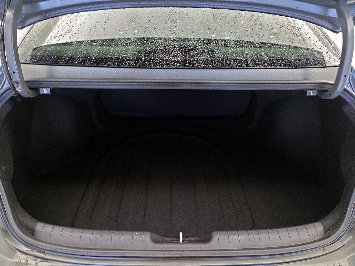 Trunk/Cargo (Seats Up)