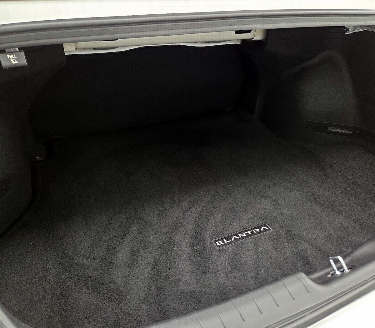 Trunk/Cargo (Seats Up)