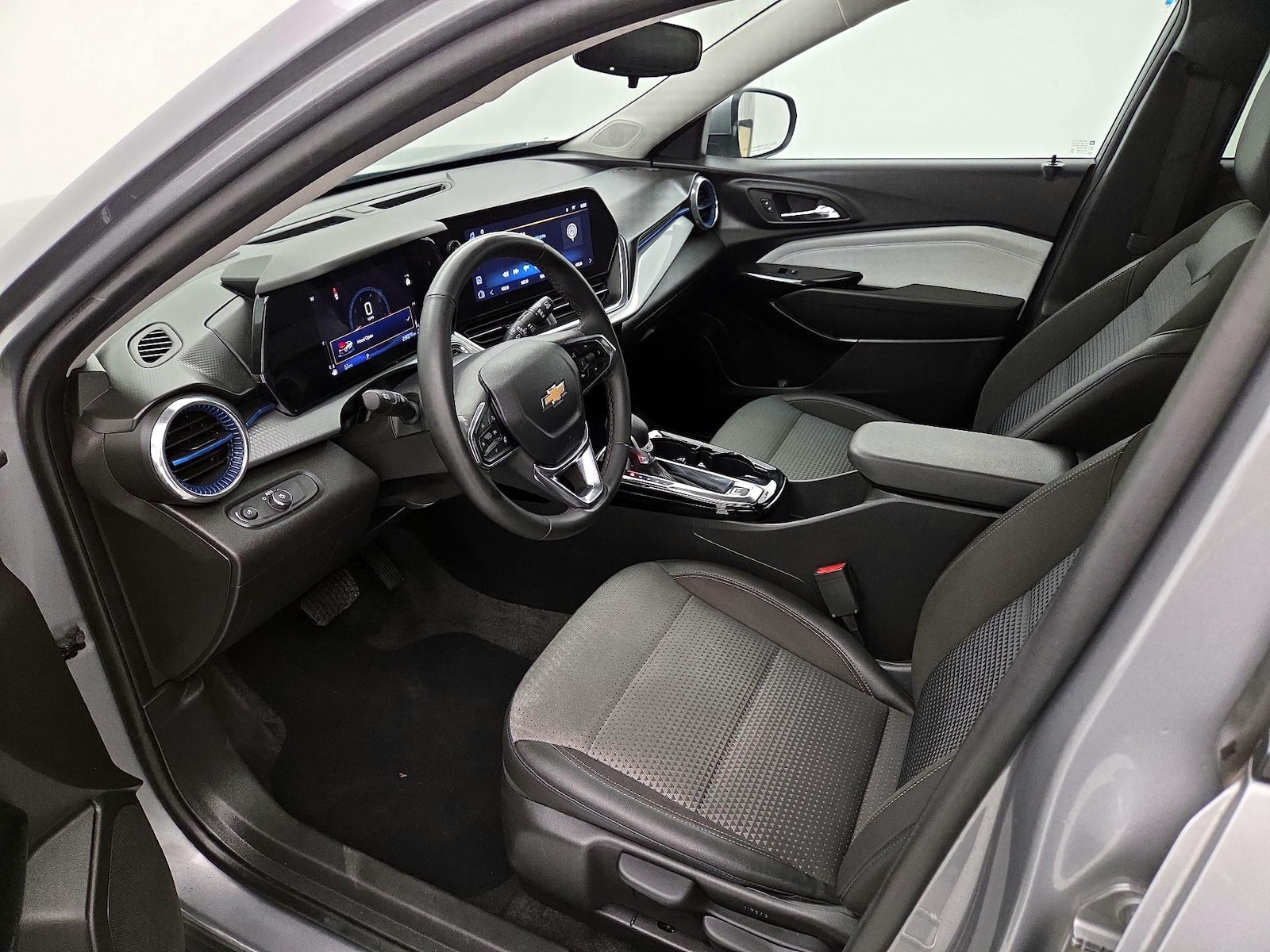 2026 Chevrolet Trax LT - Photo 12