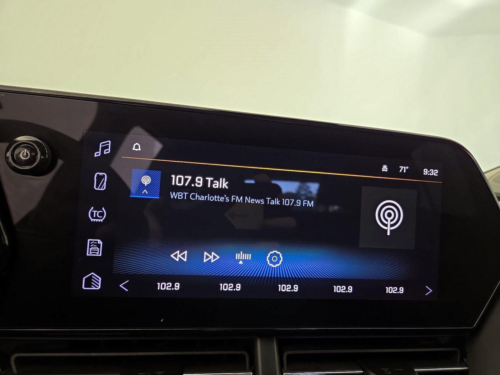 2026 Chevrolet Trax LT - Photo 16