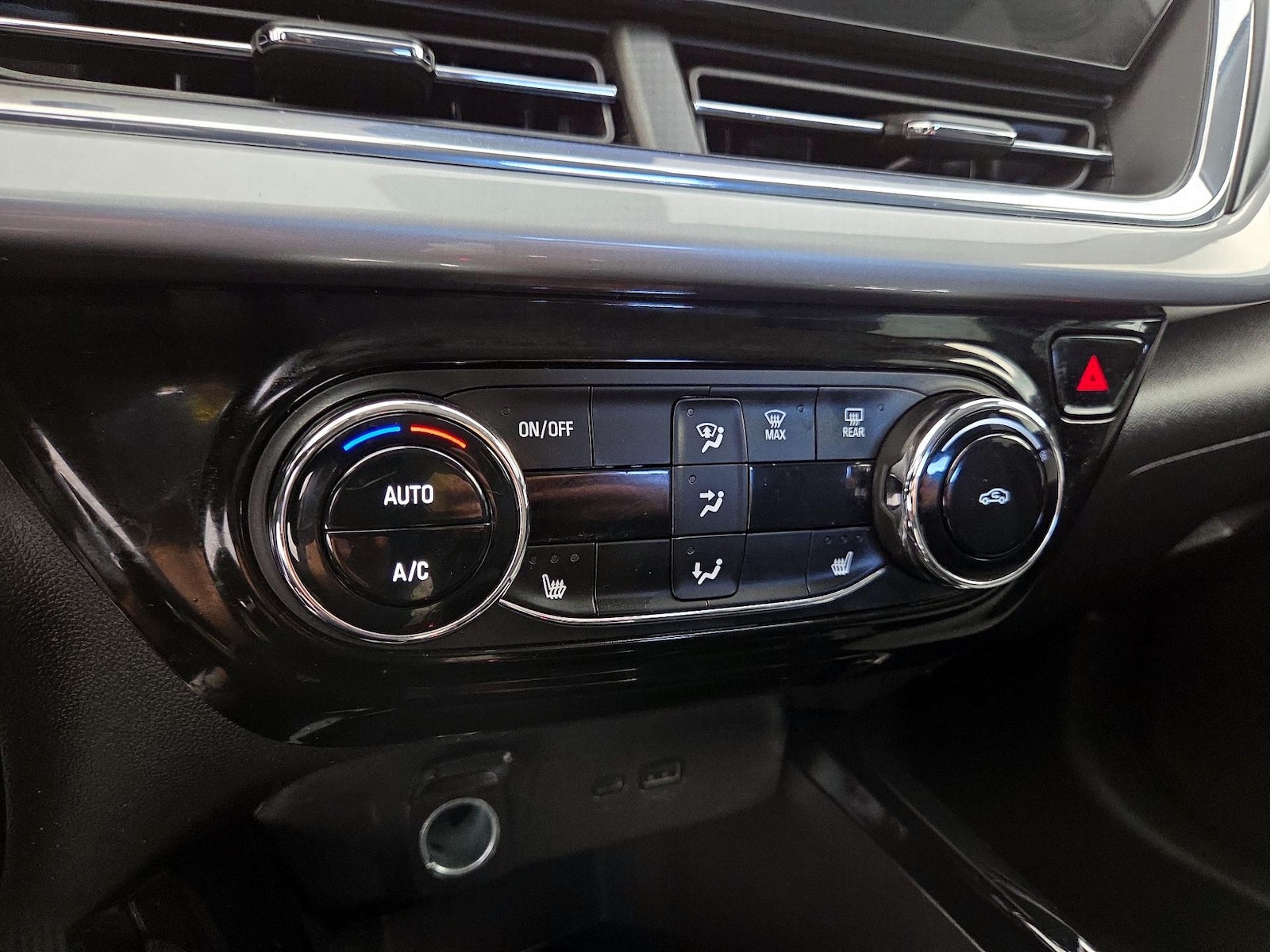 2026 Chevrolet Trax LT - Photo 17