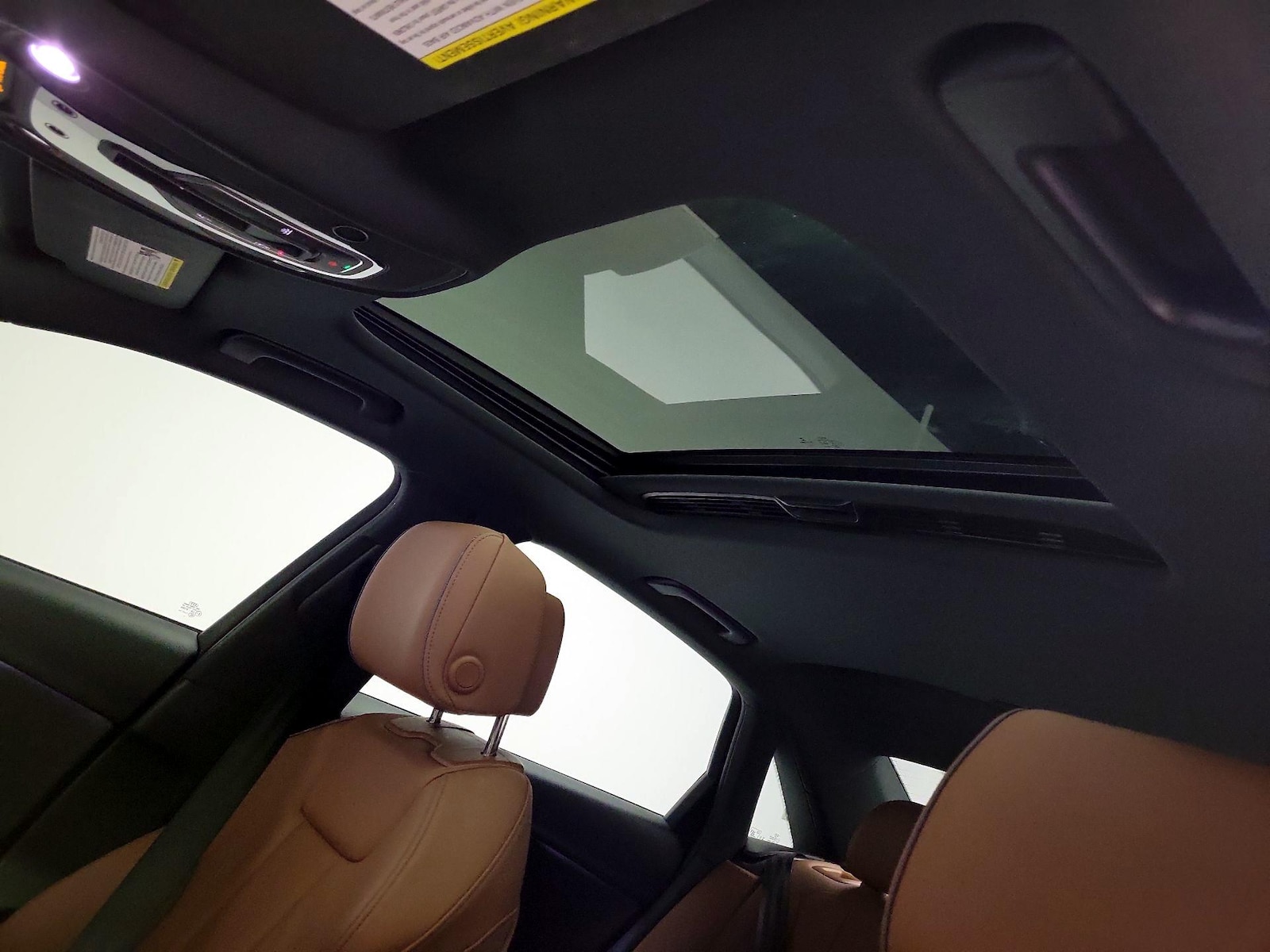 Sunroof(s) & Overhead Airbags