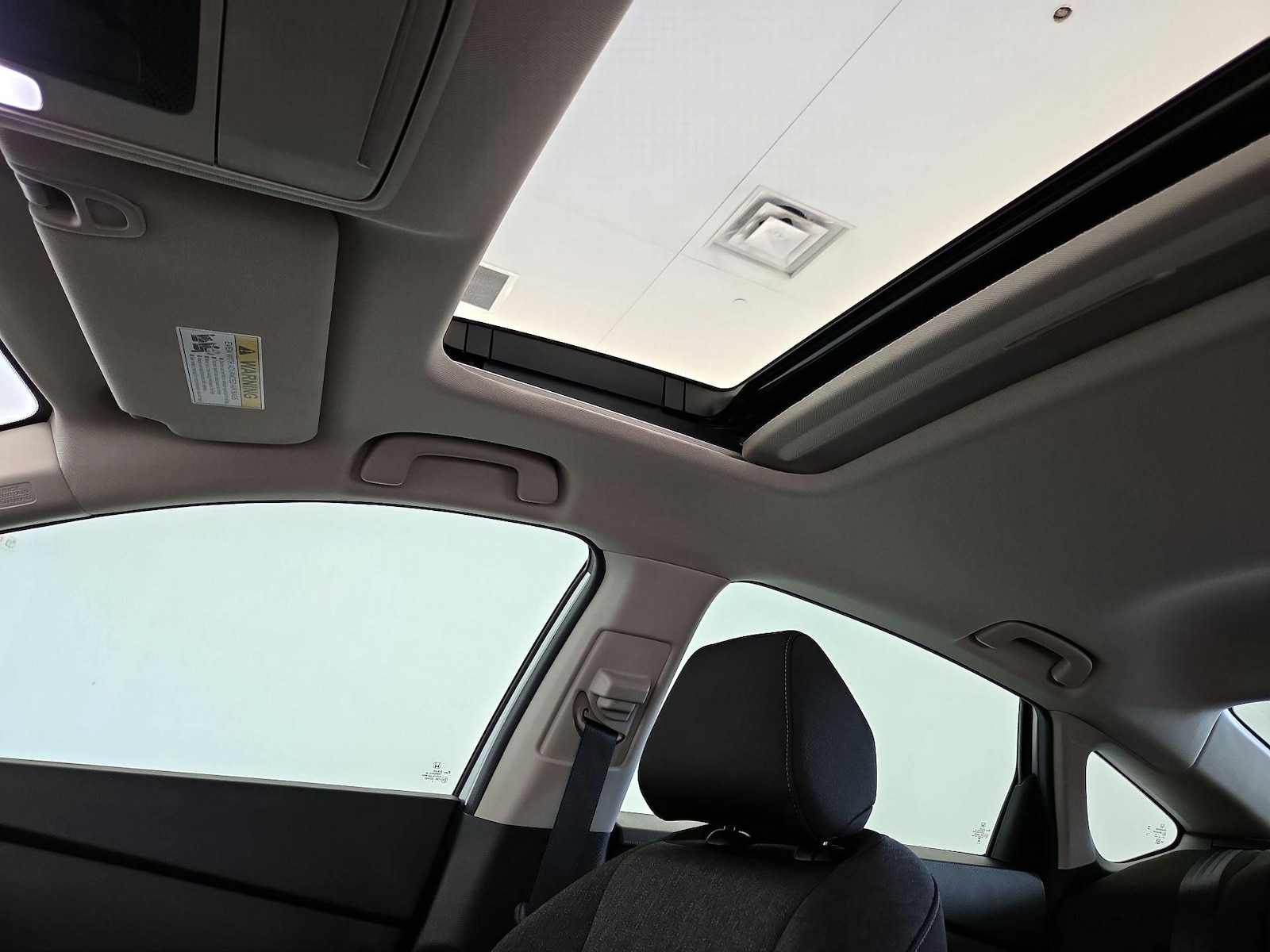 Sunroof(s) & Overhead Airbags
