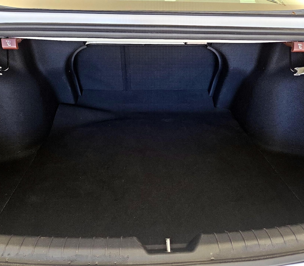 Trunk/Cargo (Seats Up)