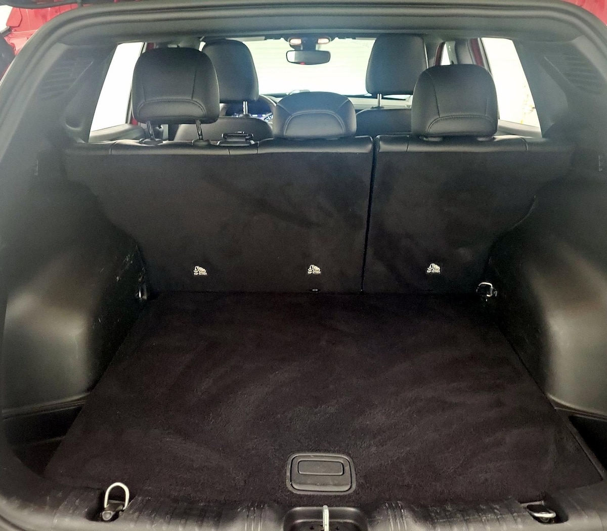 Trunk/Cargo (Seats Up)