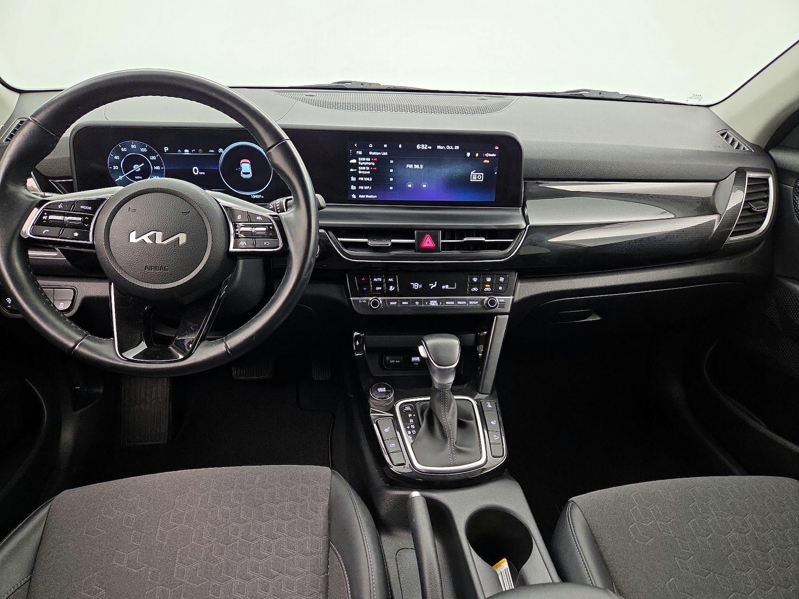 Apple CarPlay® & Android Auto™