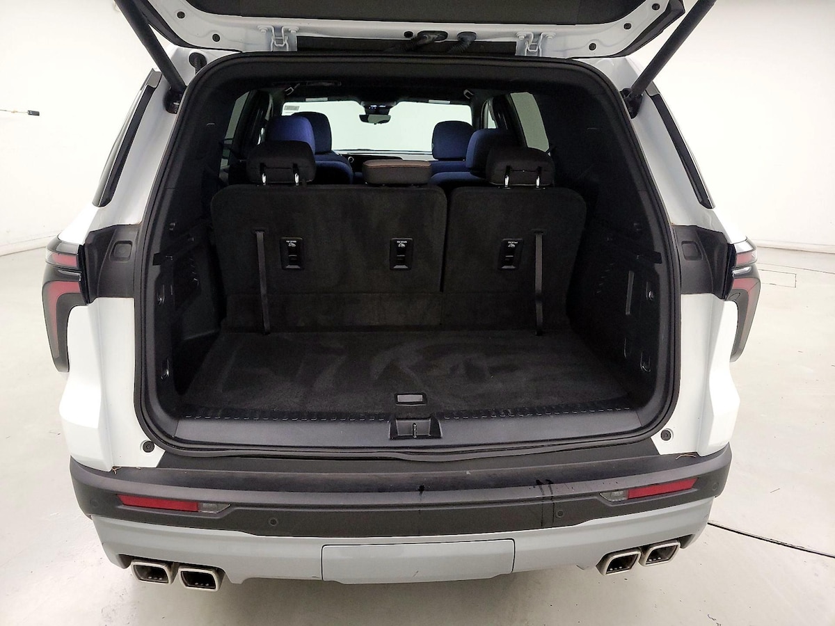 Trunk/Cargo (Seats Up)