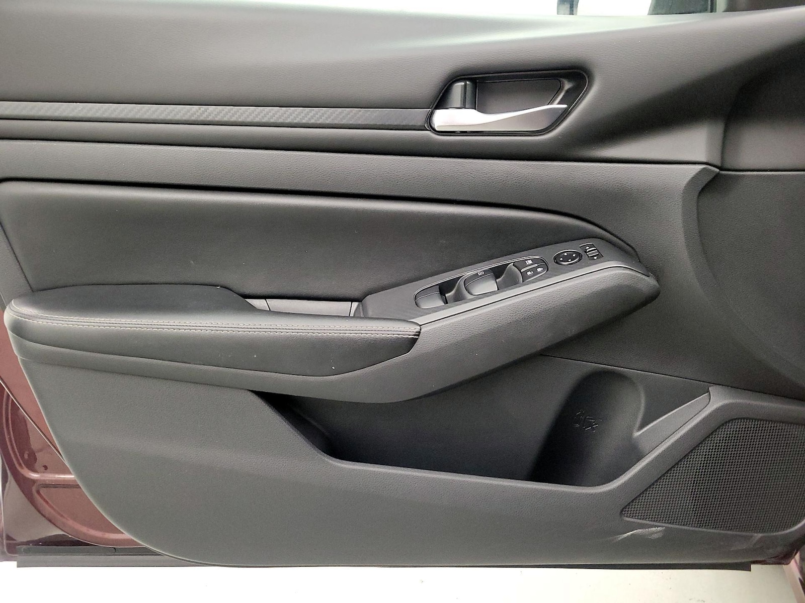 2025 Nissan Altima SV - Photo 13