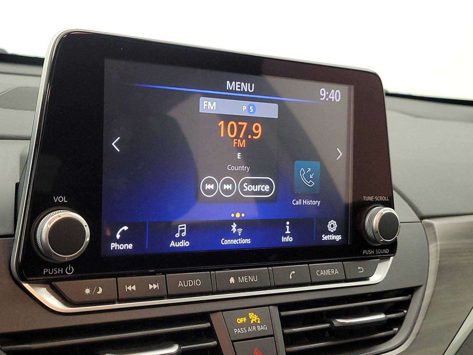 2025 Nissan Altima SV - Photo 16