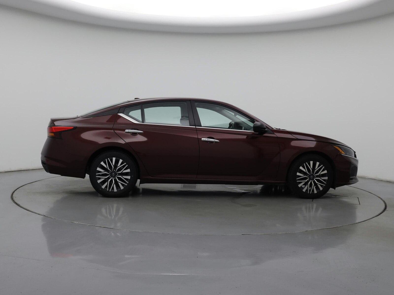 2025 Nissan Altima SV - Photo 8