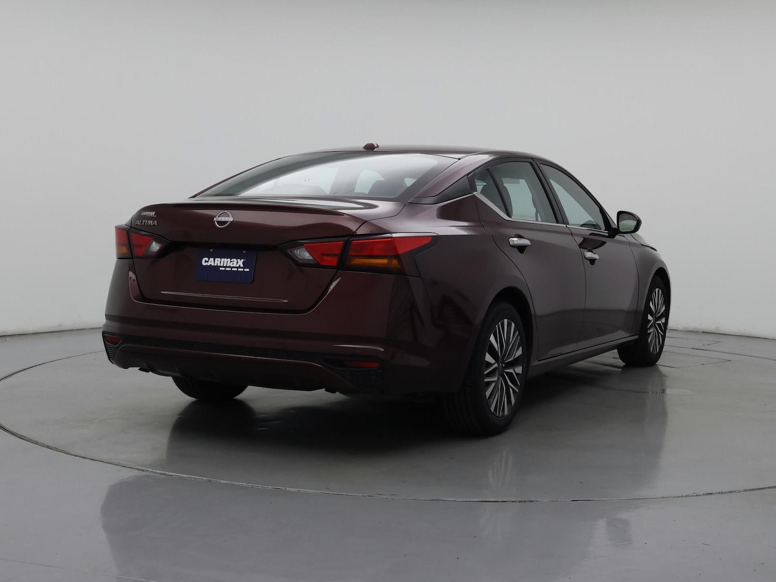 2025 Nissan Altima SV - Photo 9