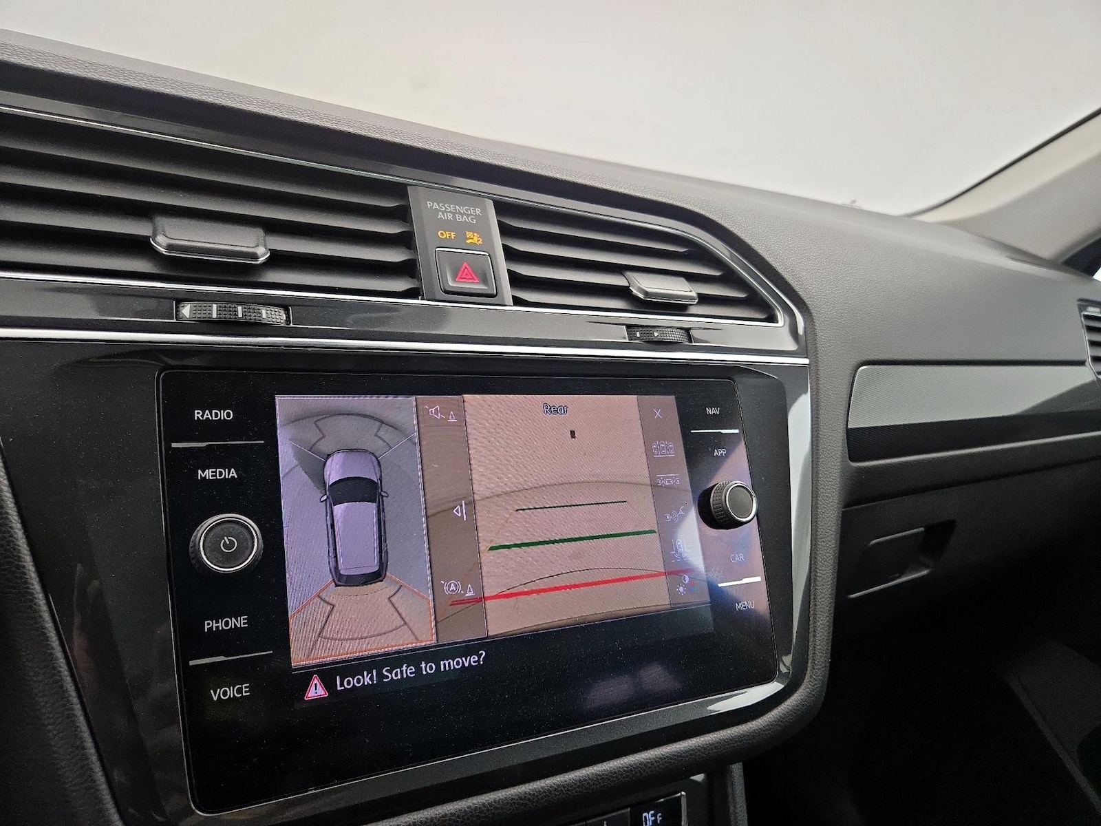 2018 Volkswagen Tiguan SEL Premium - Photo 16