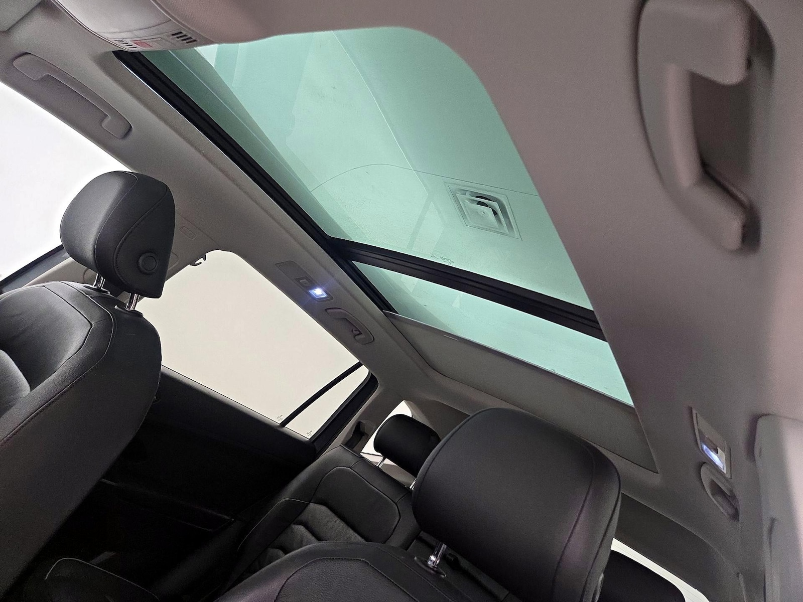 2018 Volkswagen Tiguan SEL Premium - Photo 21