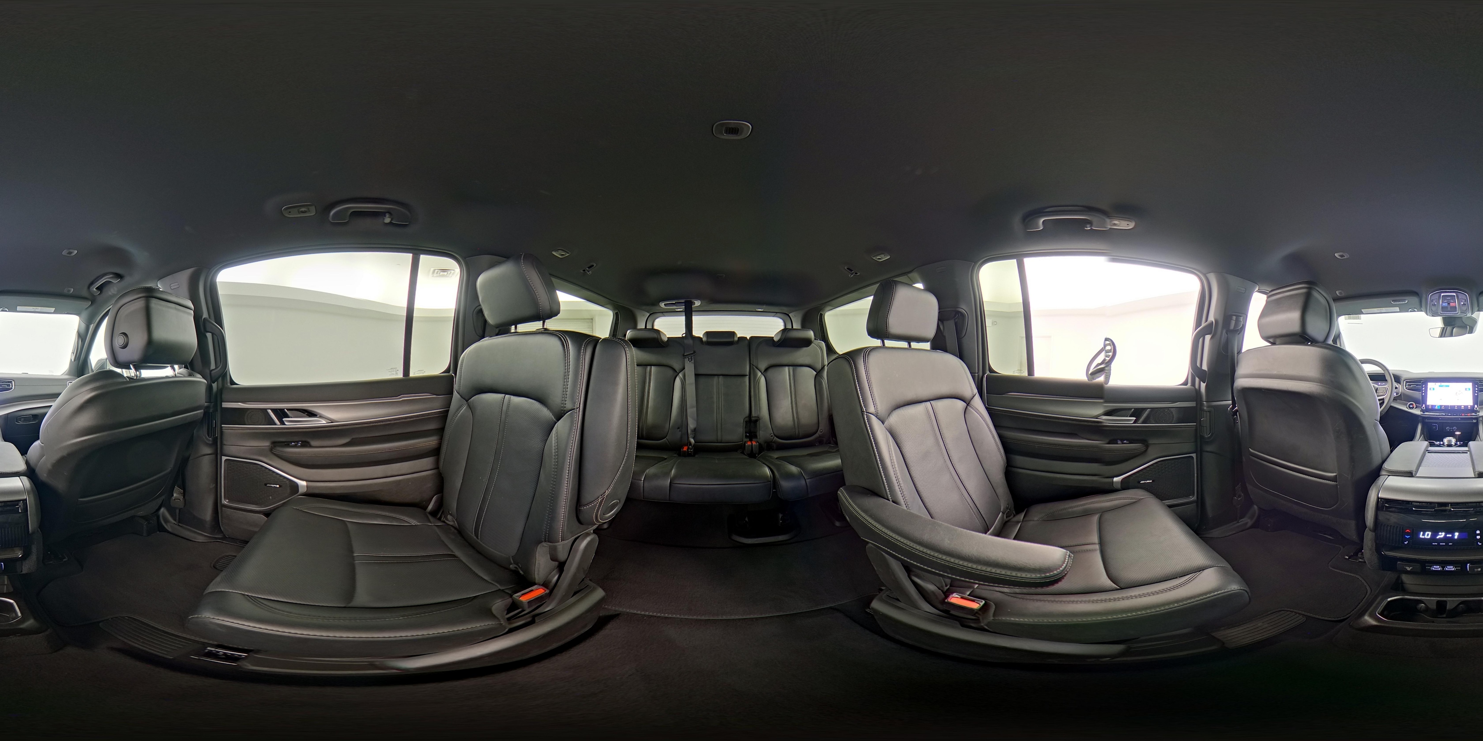 2025 Jeep Wagoneer Series II - Photo 27
