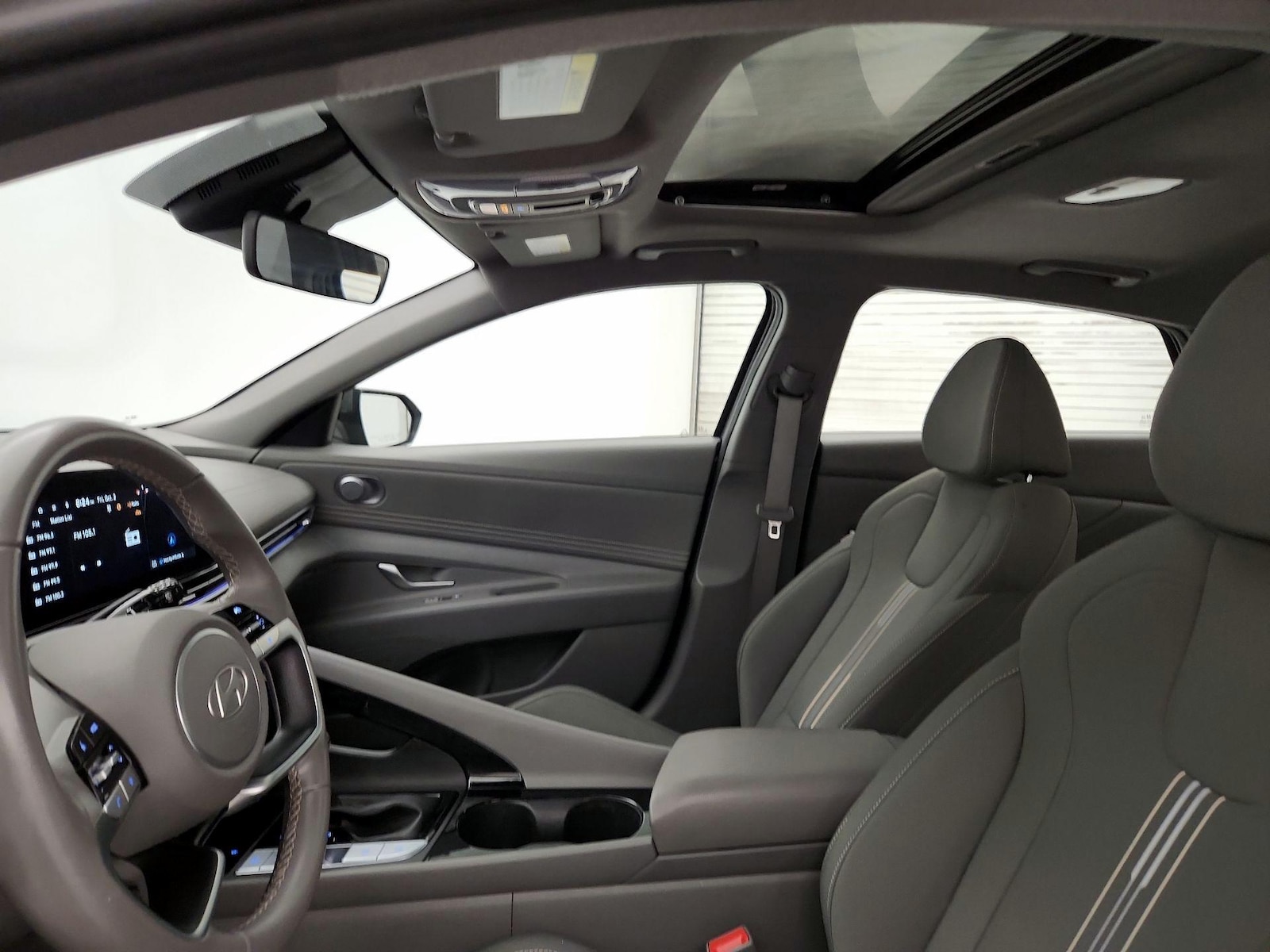Sunroof(s) & Overhead Airbags