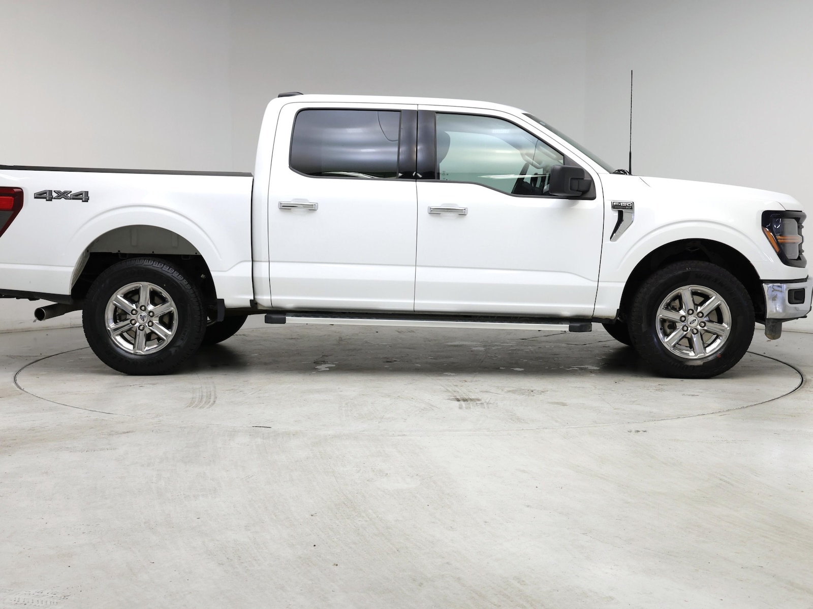 2025 Ford F-150 XLT - Photo 8
