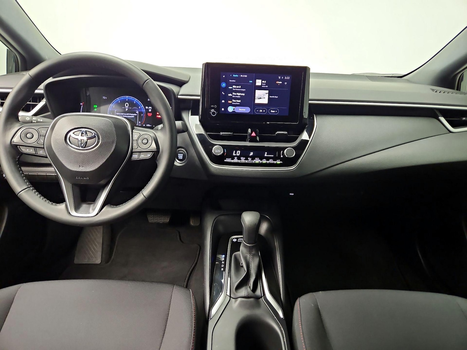 2026 Toyota Corolla SE - Photo 10