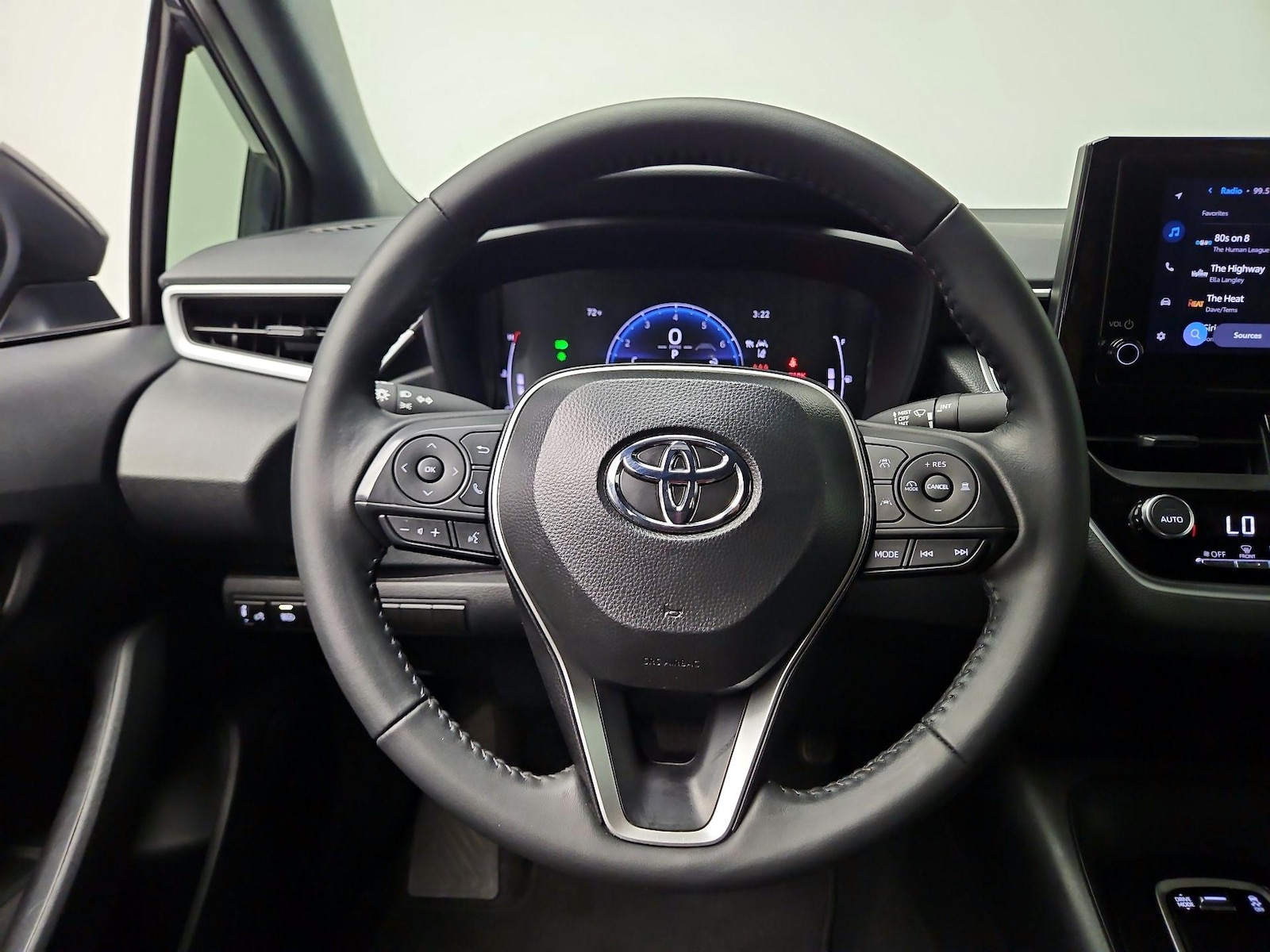 2026 Toyota Corolla SE - Photo 11