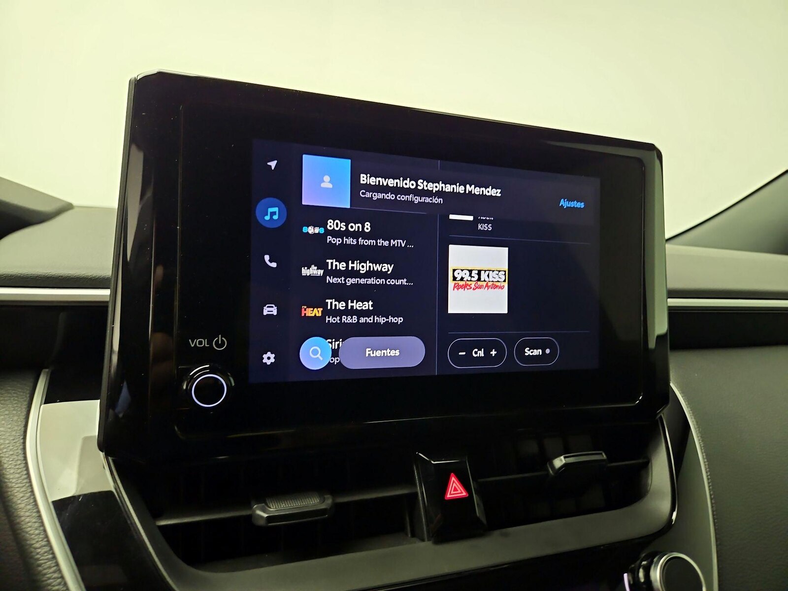2026 Toyota Corolla SE - Photo 16