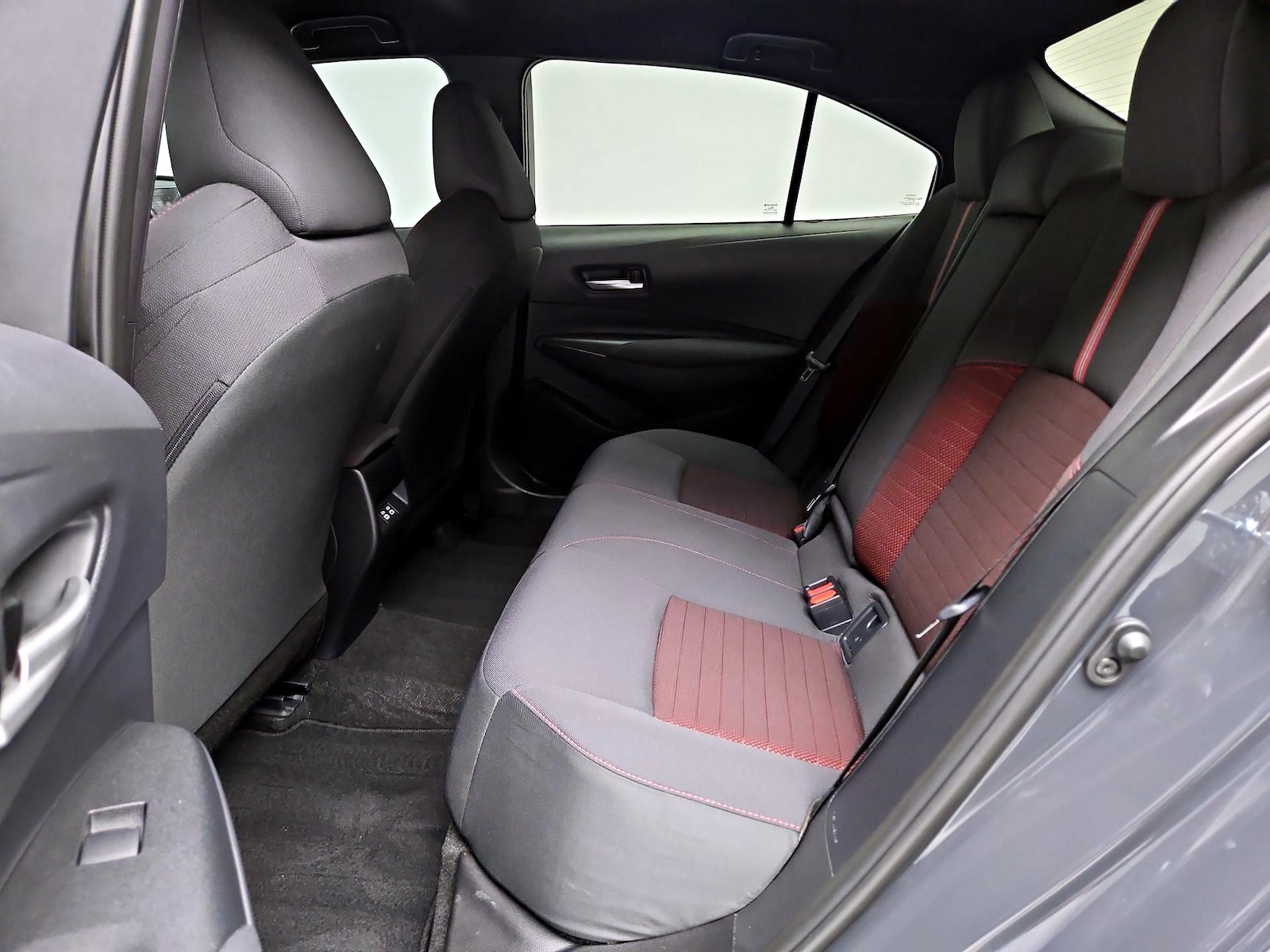 2026 Toyota Corolla SE - Photo 20