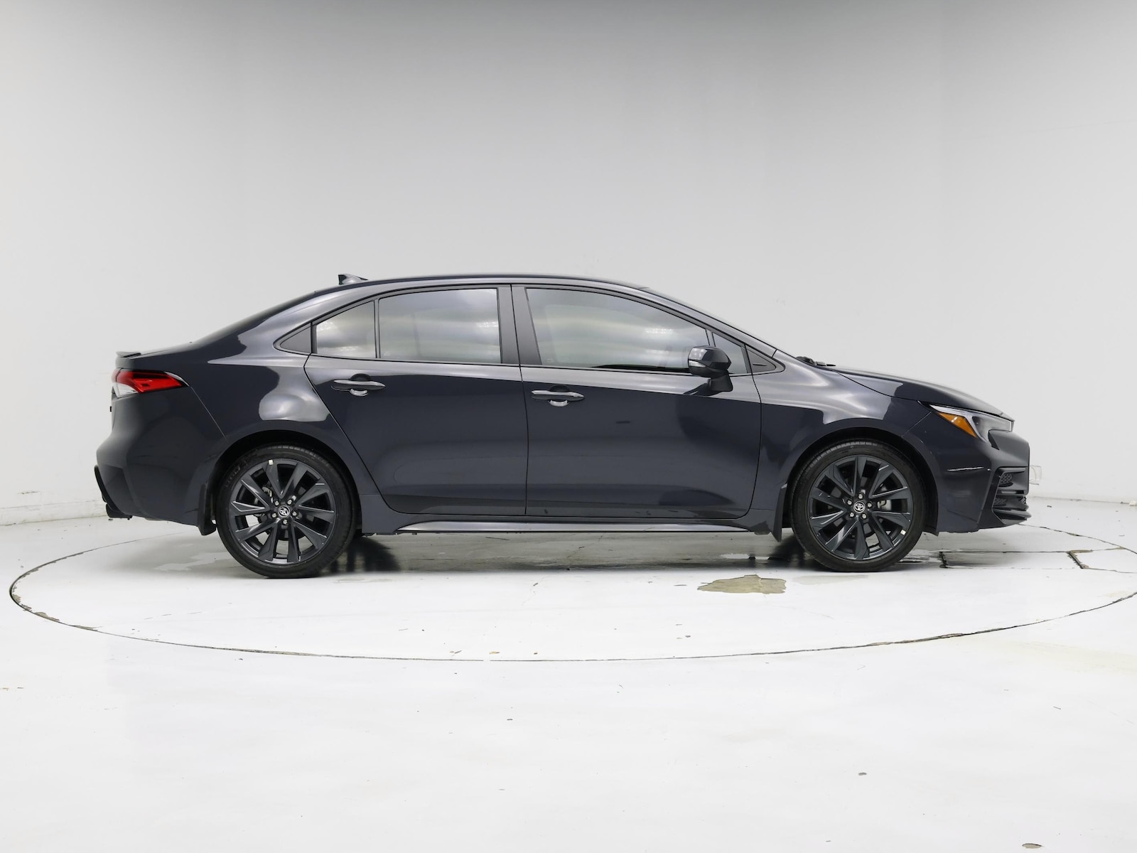 2026 Toyota Corolla SE - Photo 8