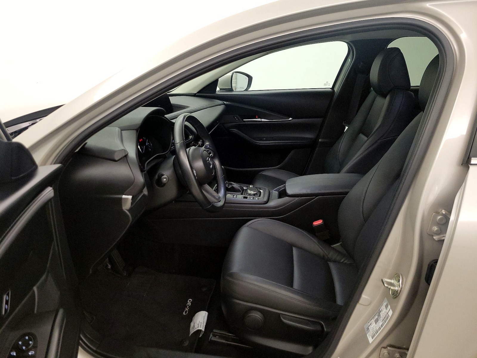 Side Airbags & Leatherette Seats