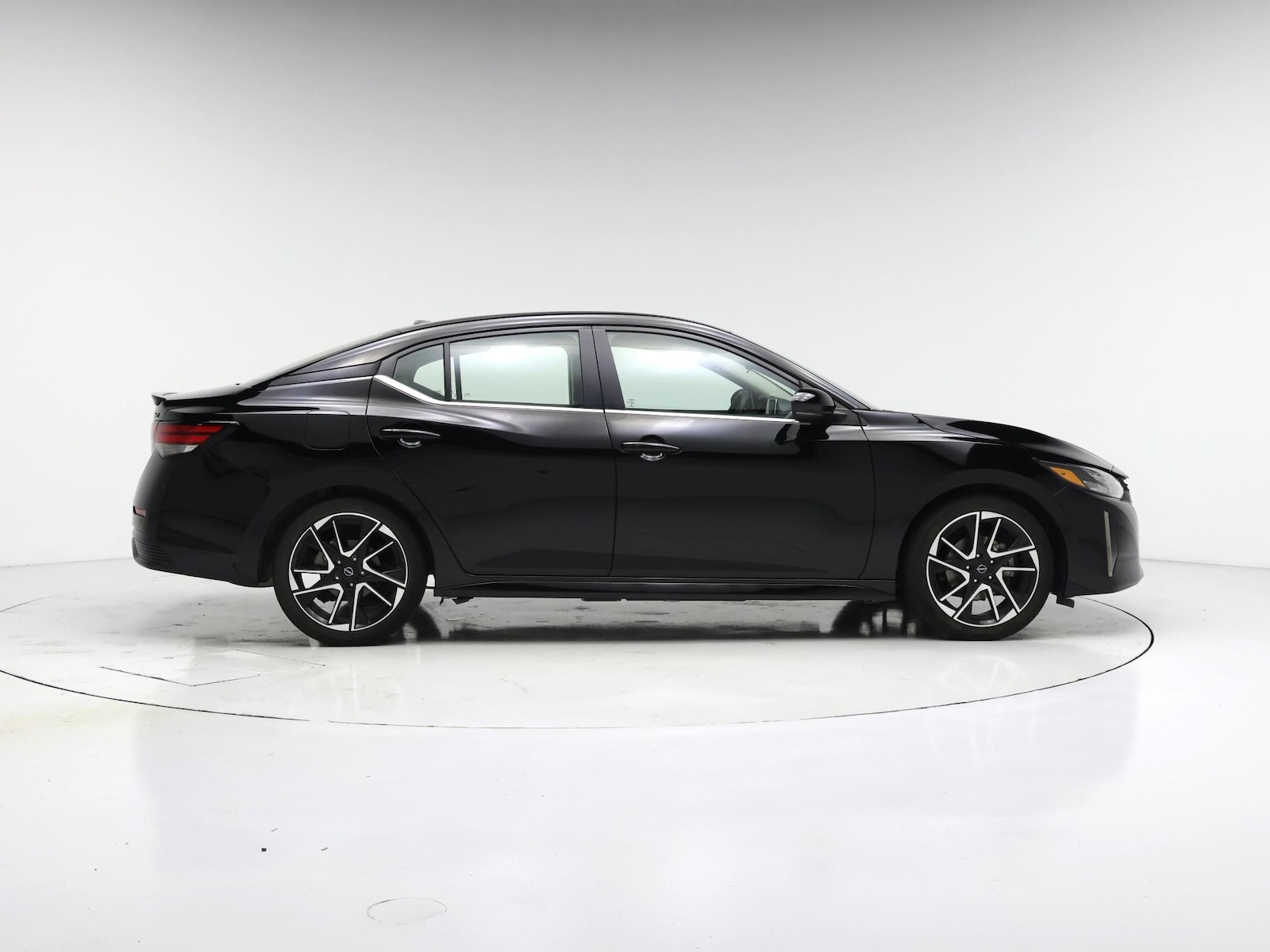 2025 Nissan Sentra SR - Photo 8