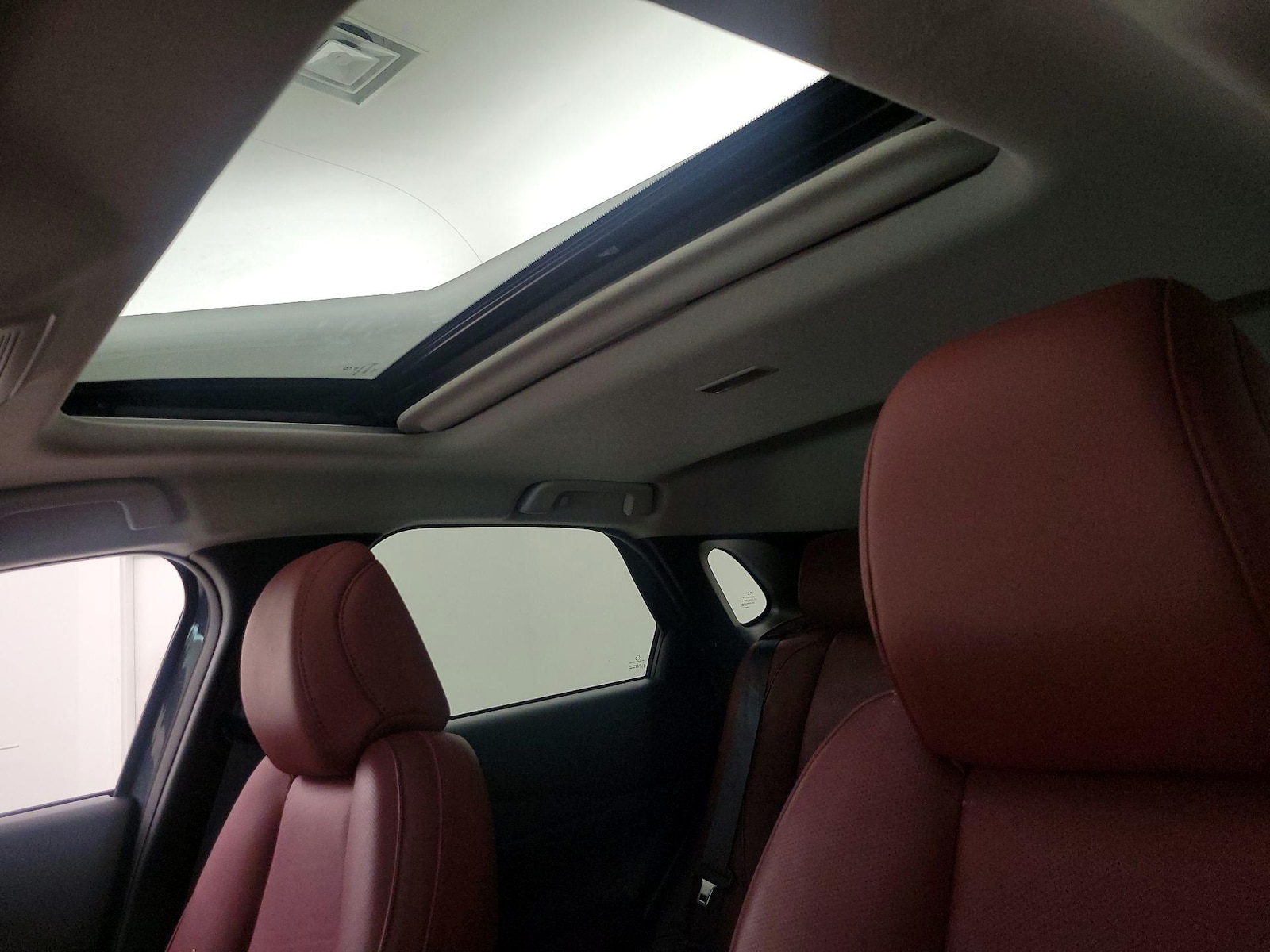 Sunroof(s) & Overhead Airbags