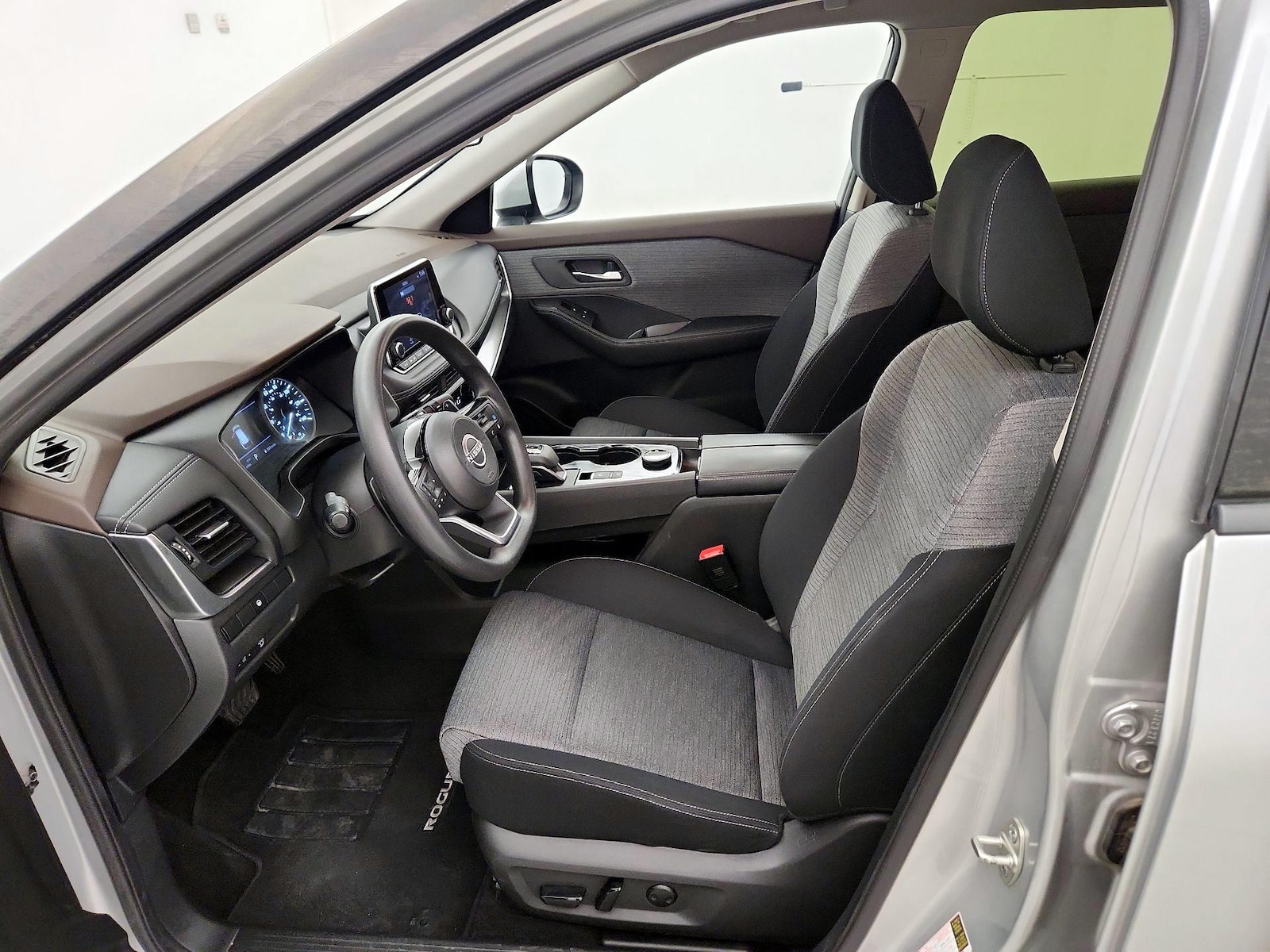 Power Seat(s) & Side Airbags