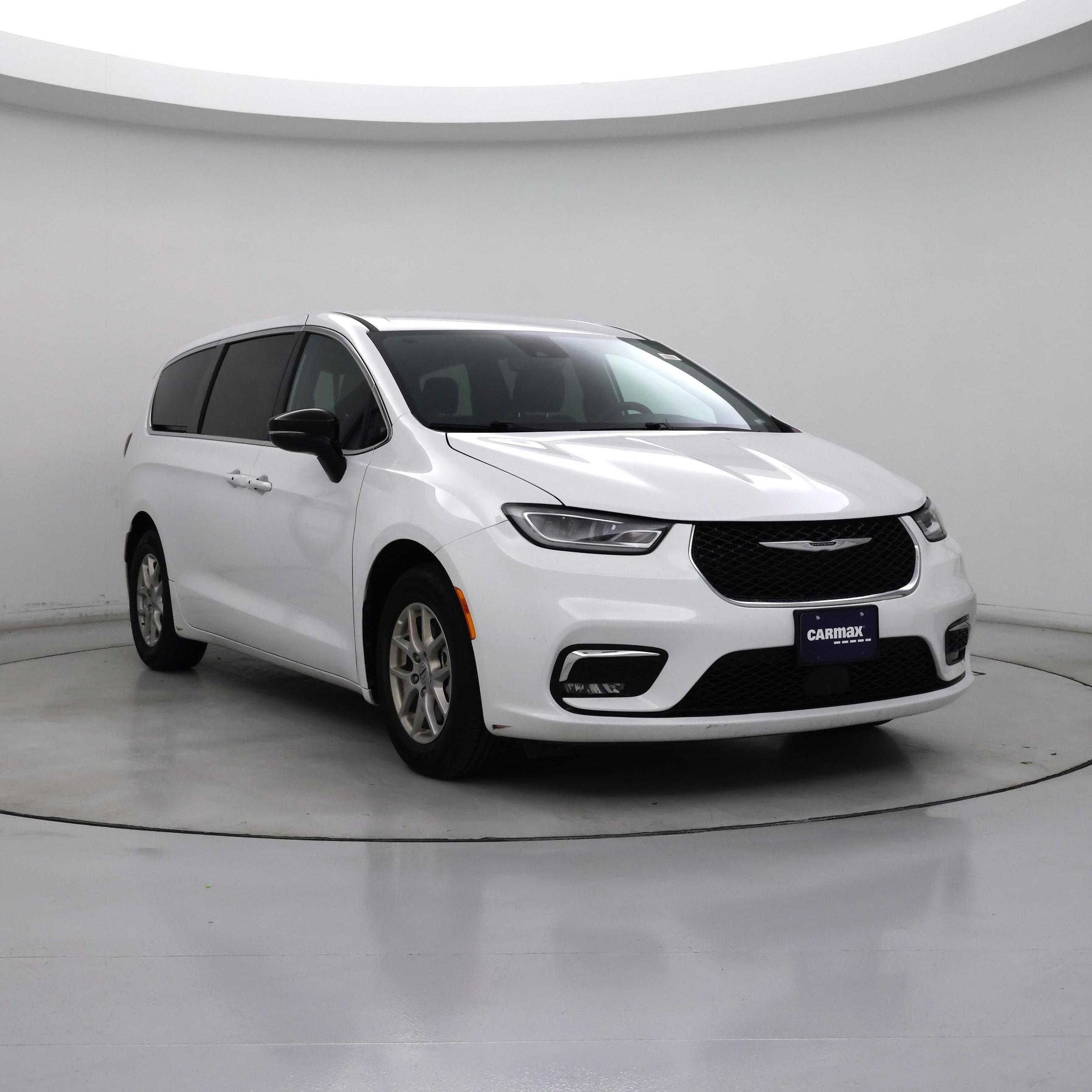 White 2025 Chrysler Pacifica Minivan Front-Wheel Drive Automatic