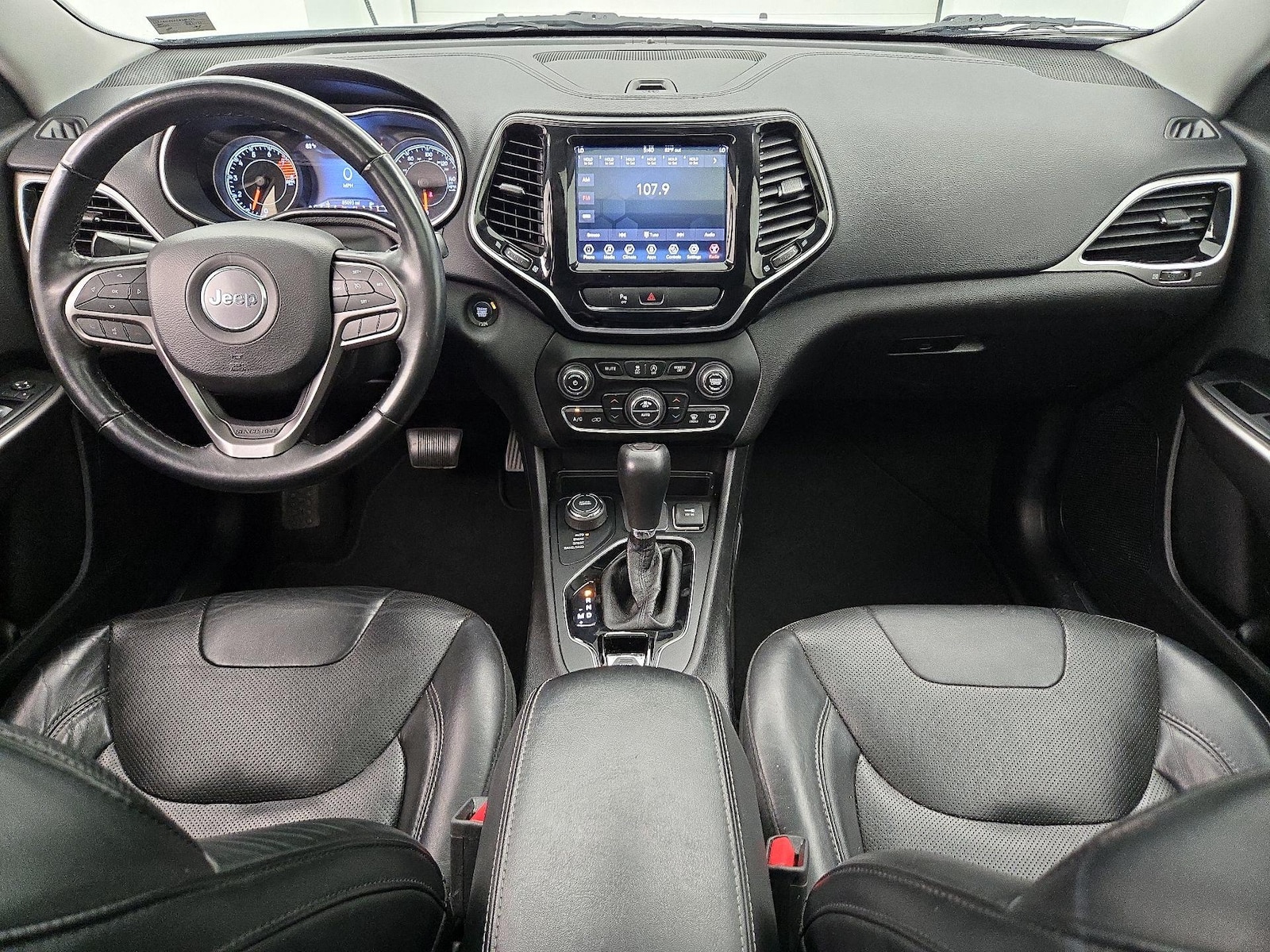 Apple CarPlay® & Android Auto™