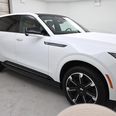 2025 Cadillac Escalade IQ Sport 2
