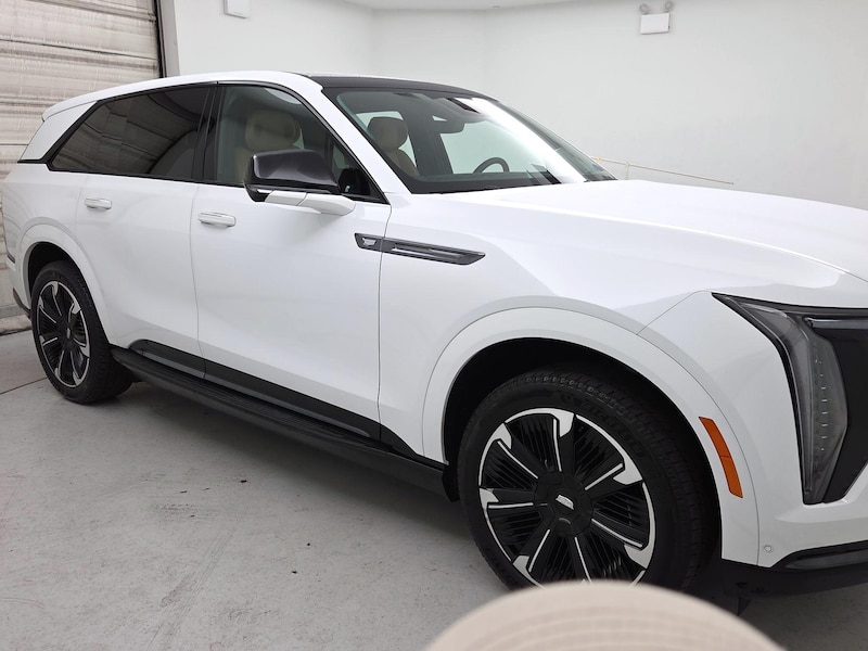 2025 Cadillac Escalade IQ Sport 2
