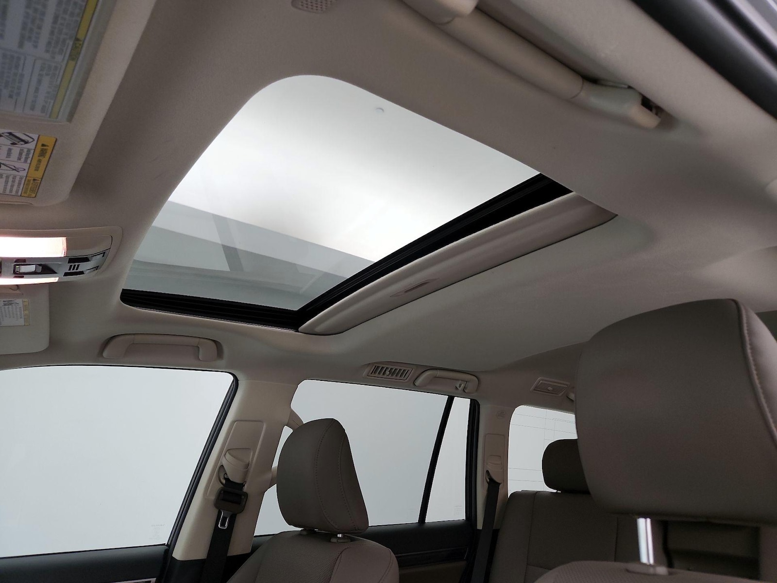 Sunroof(s) & Overhead Airbags