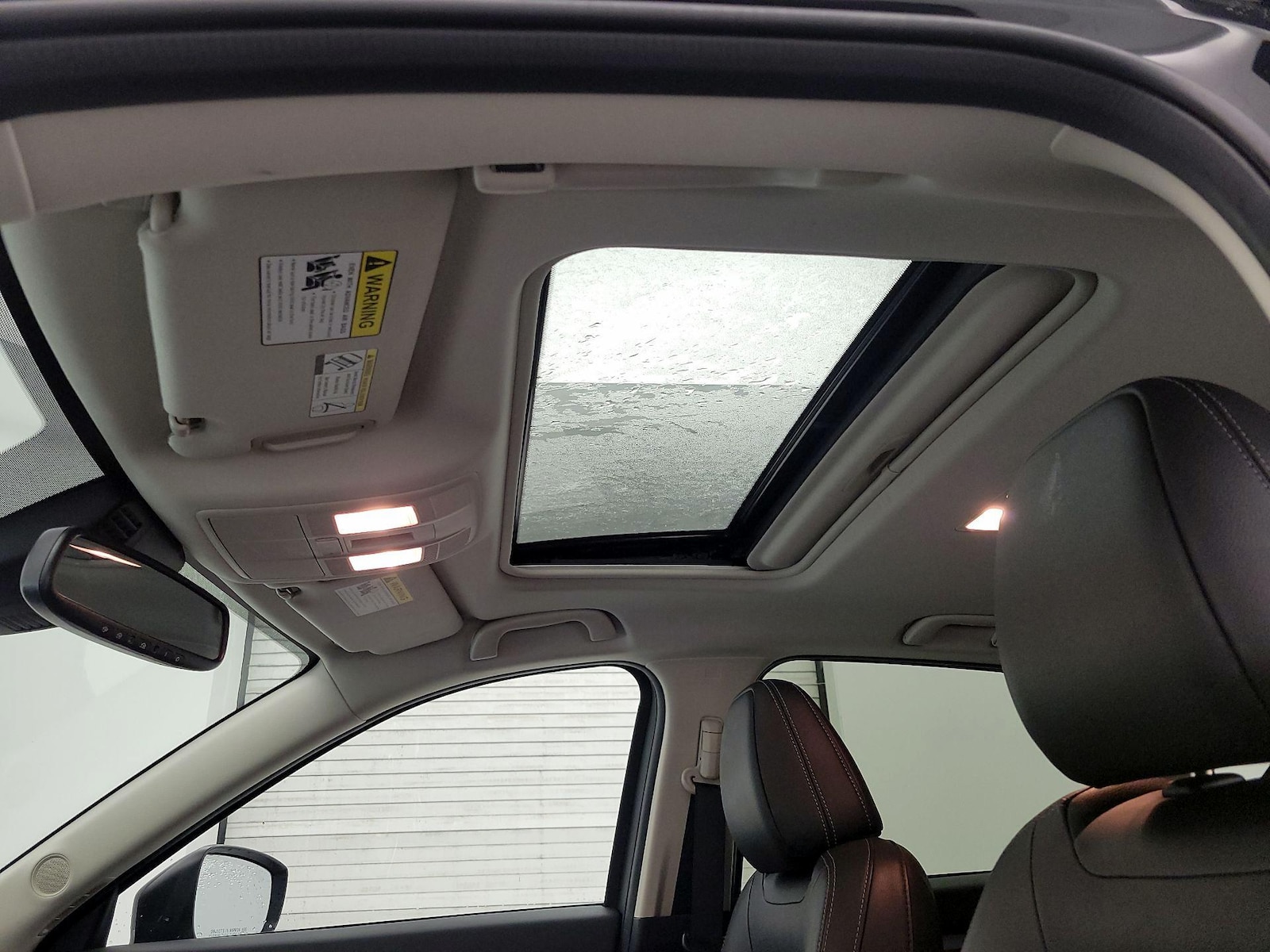 Sunroof(s) & Overhead Airbags