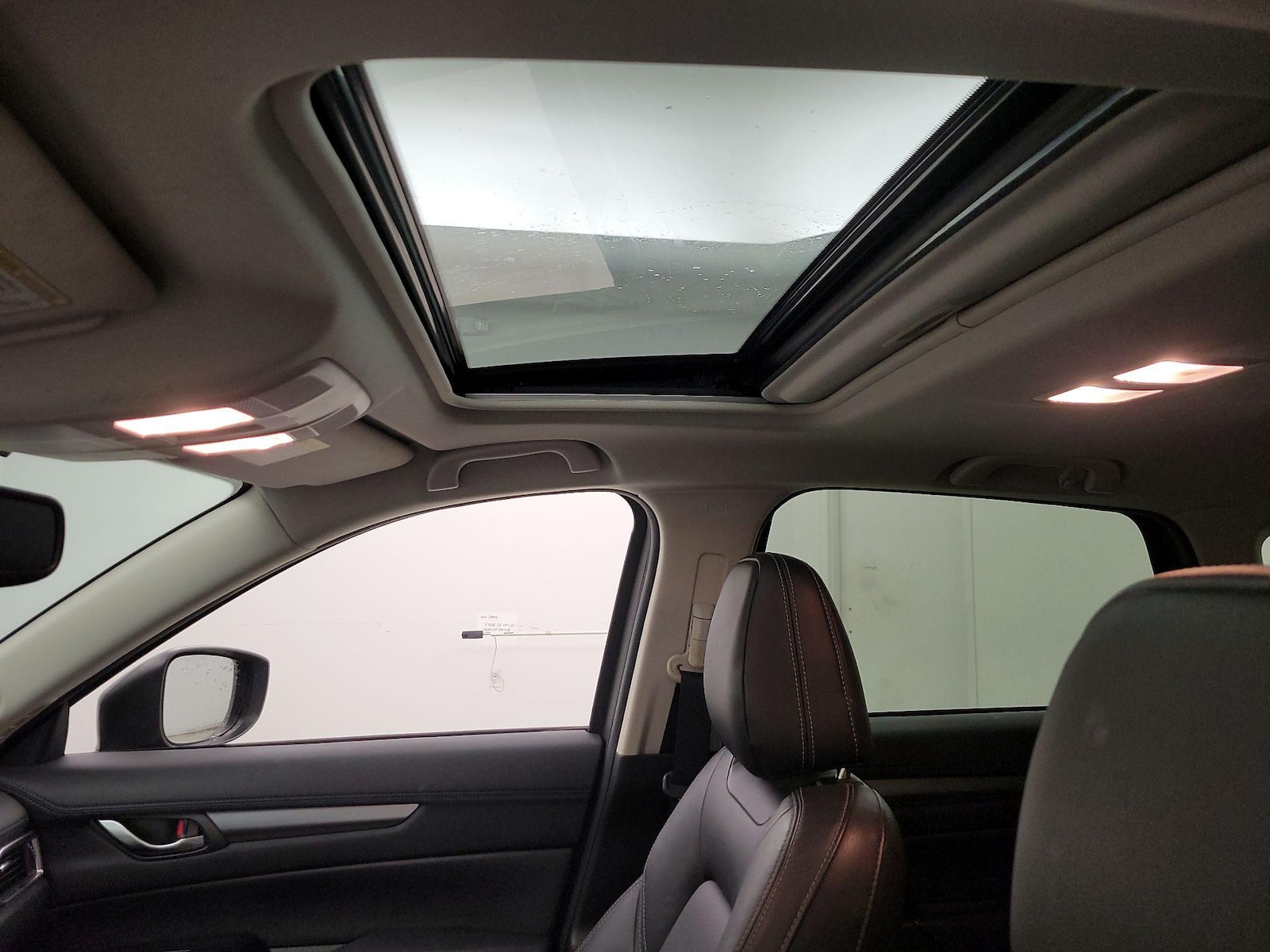 Sunroof(s) & Overhead Airbags
