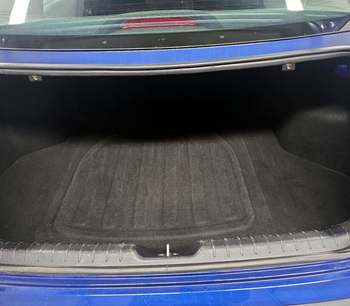 Trunk/Cargo (Seats Up)
