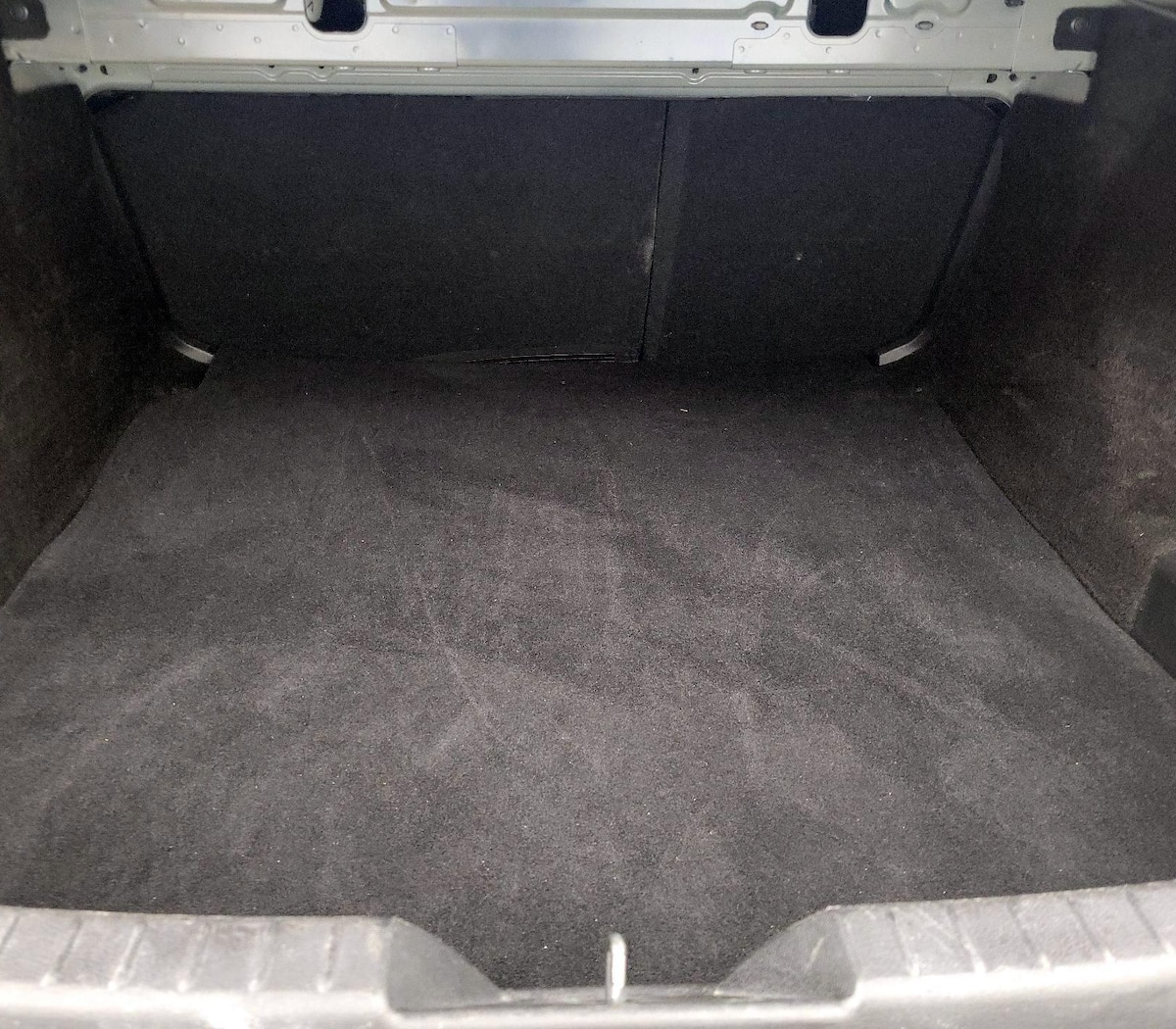 Trunk/Cargo (Seats Up)