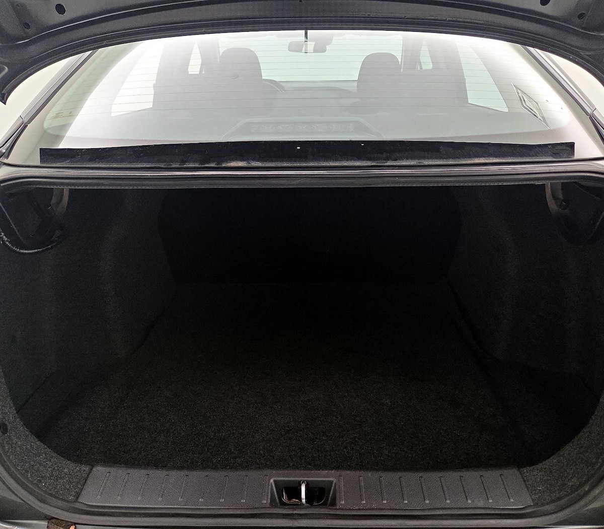 Trunk/Cargo (Seats Up)