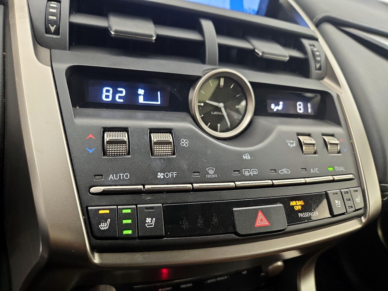 2020 Lexus NX 300 - Photo 18
