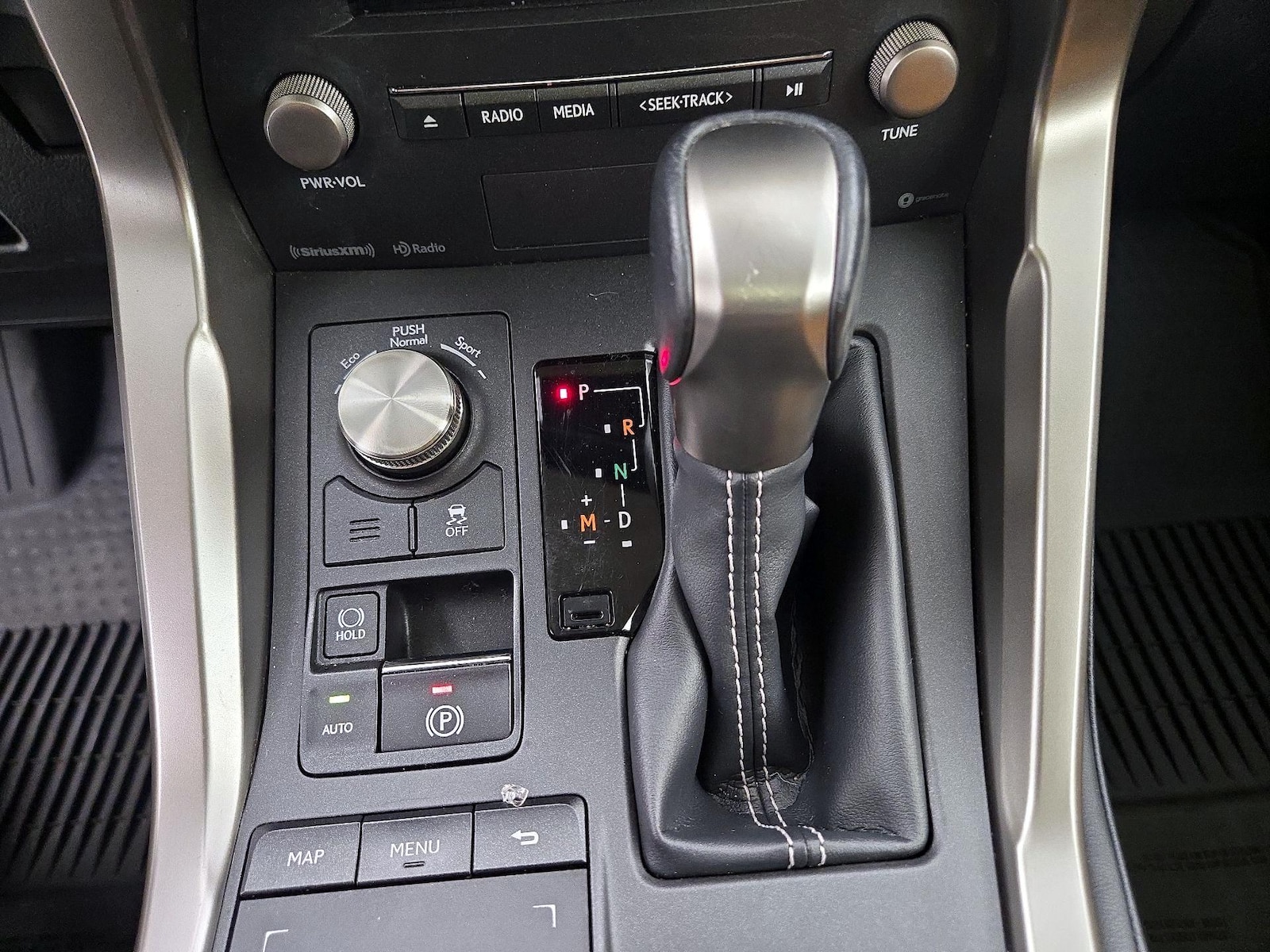 2020 Lexus NX 300 - Photo 19