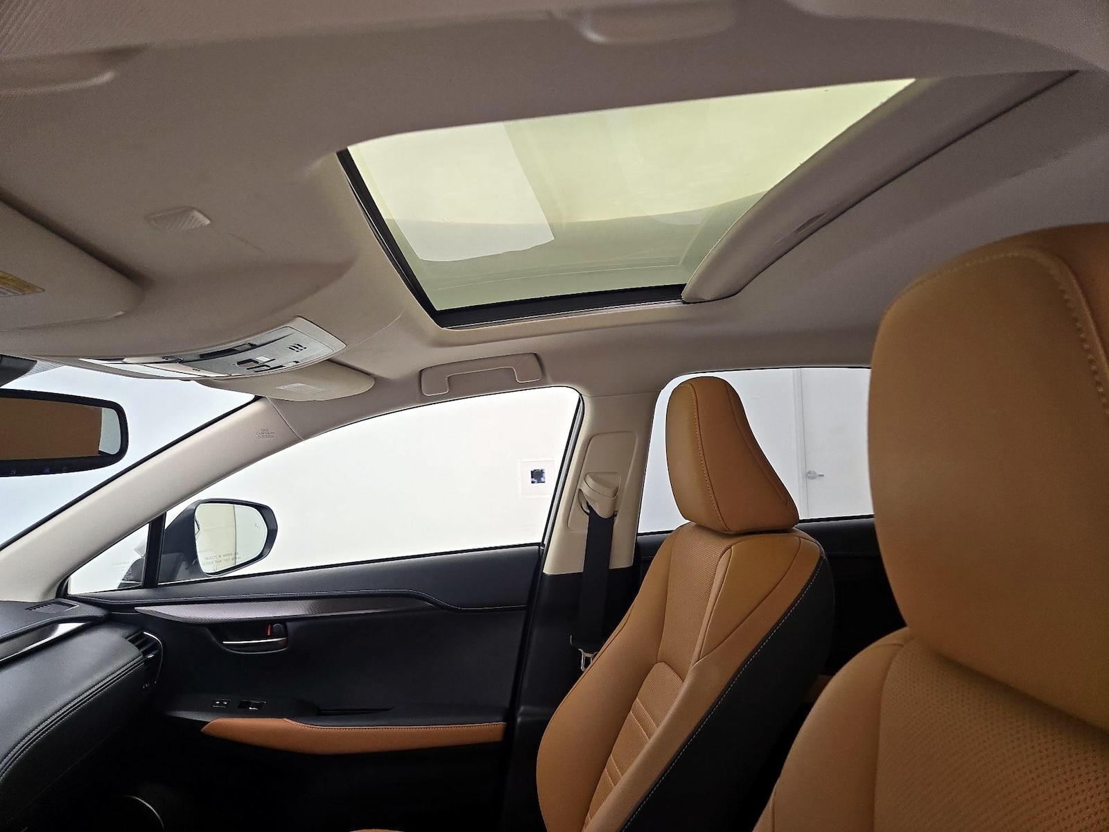 Sunroof(s) & Overhead Airbags