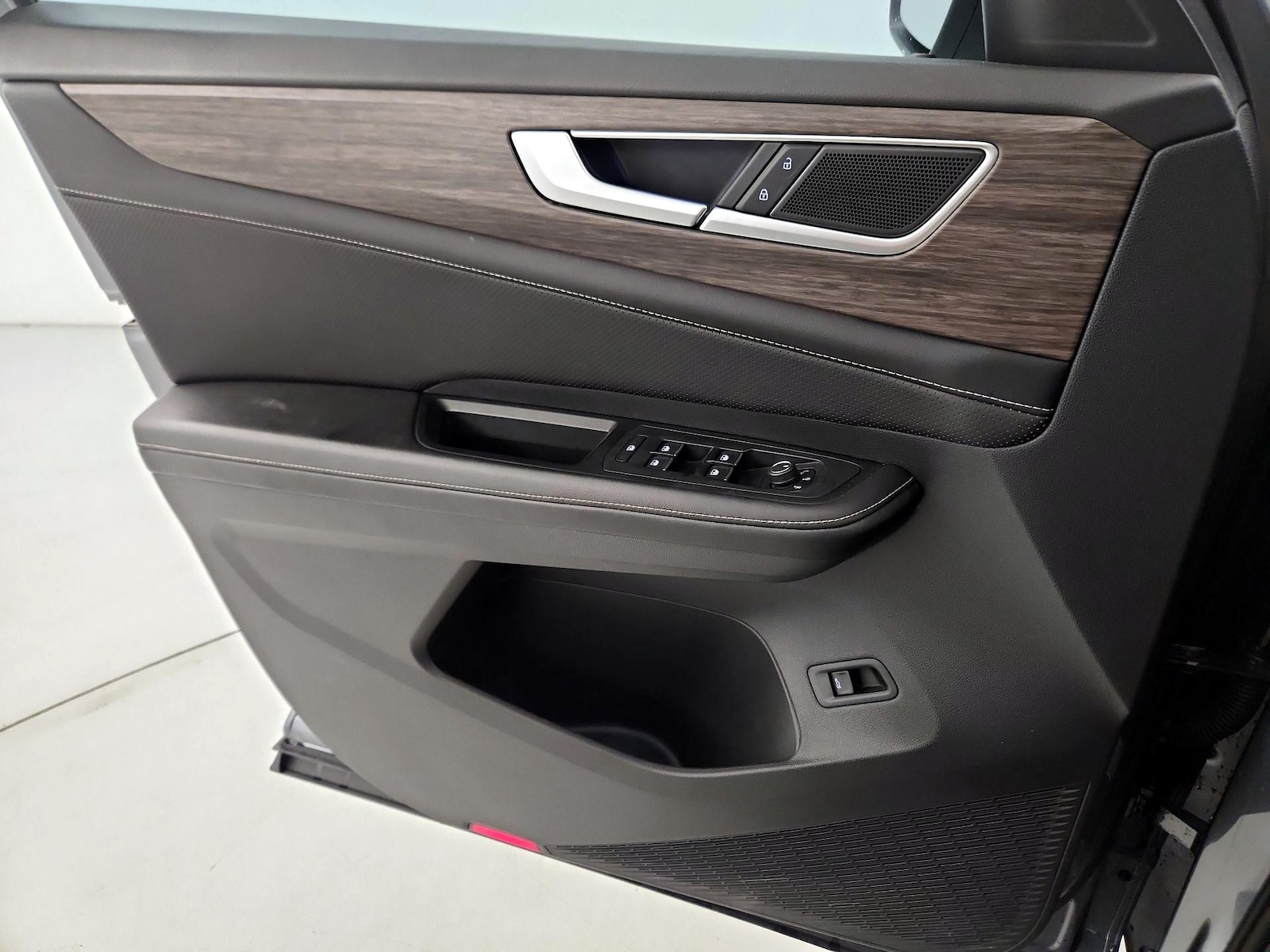 2024 Volkswagen Atlas SEL - Photo 13