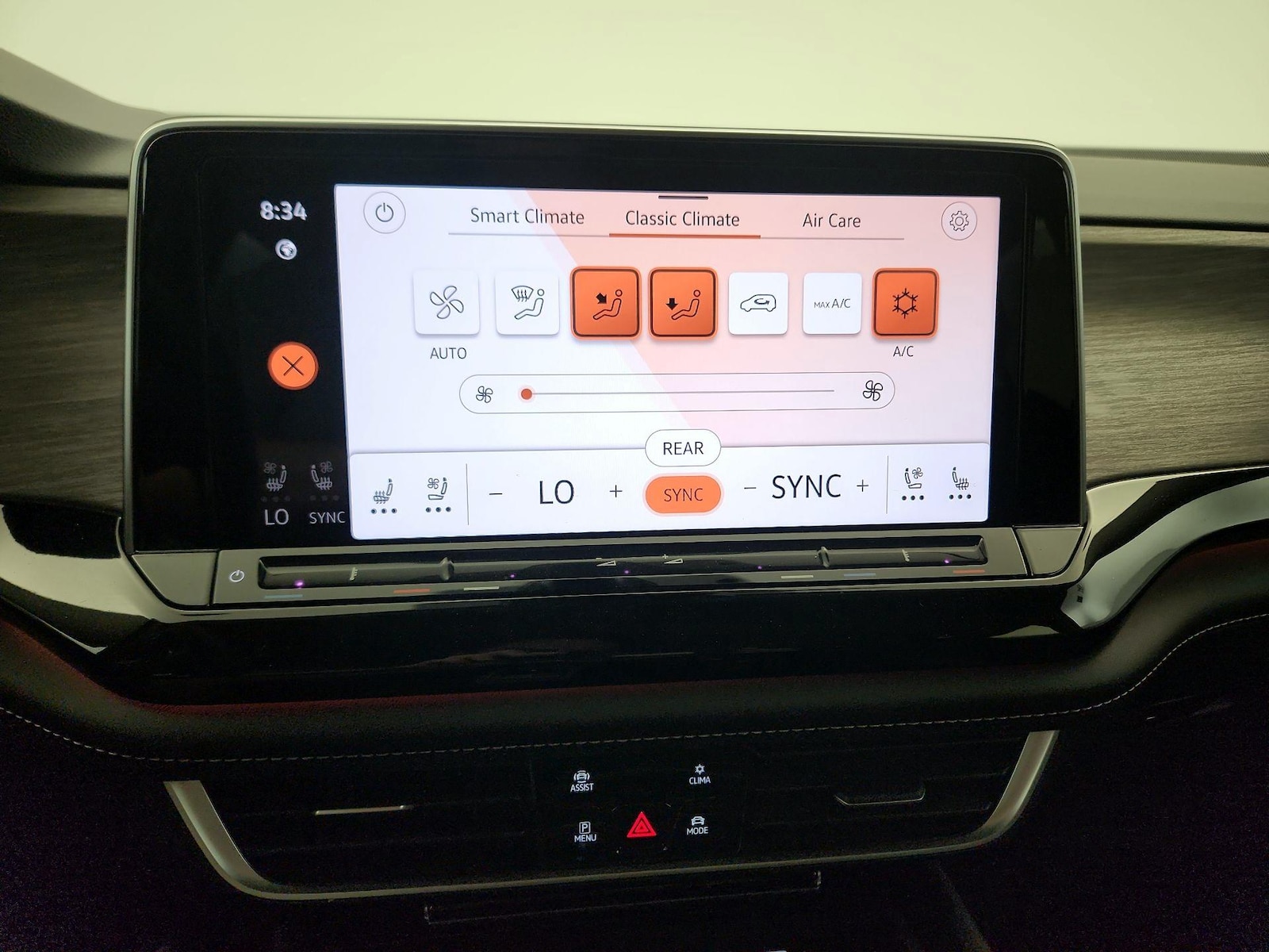 2024 Volkswagen Atlas SEL - Photo 18