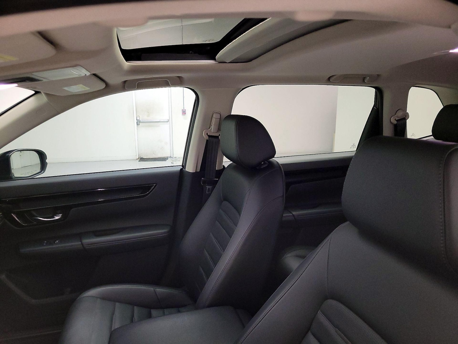 Sunroof(s) & Overhead Airbags