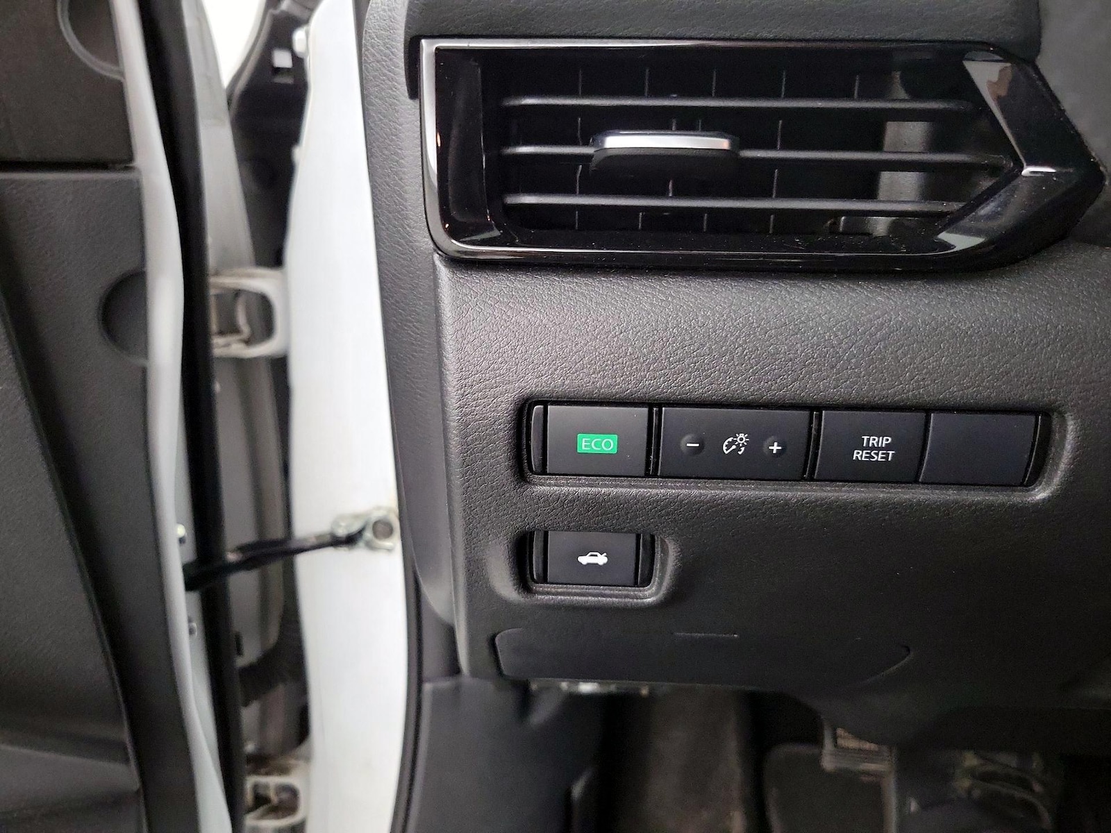 2024 Nissan Sentra SV - Photo 14