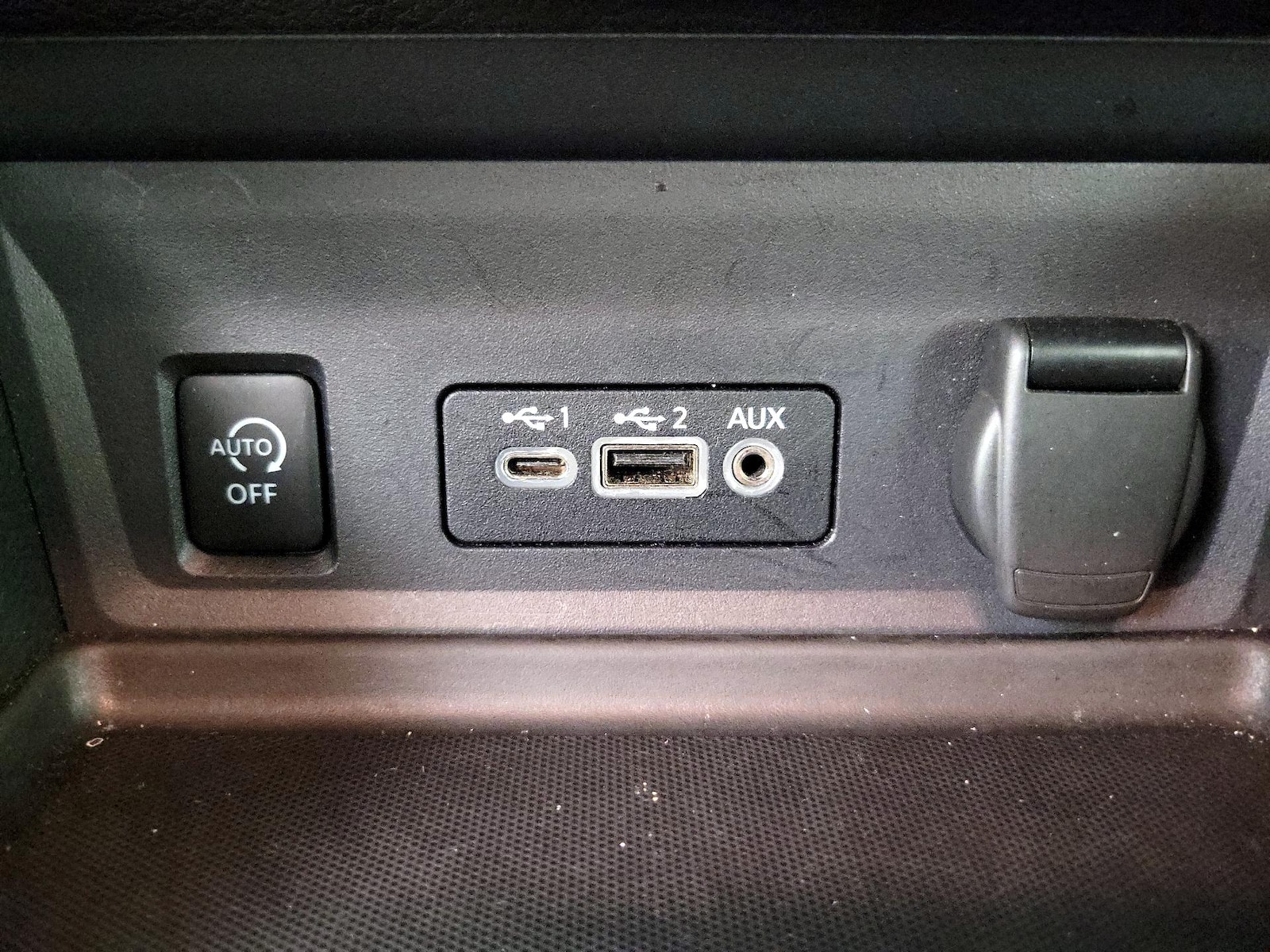 2024 Nissan Sentra SV - Photo 19