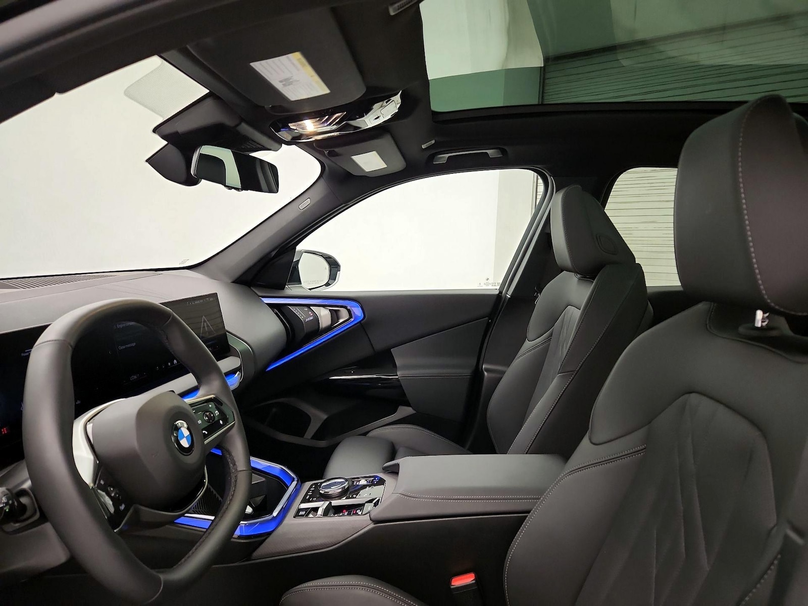Panoramic Sunroof & Skylight(s)