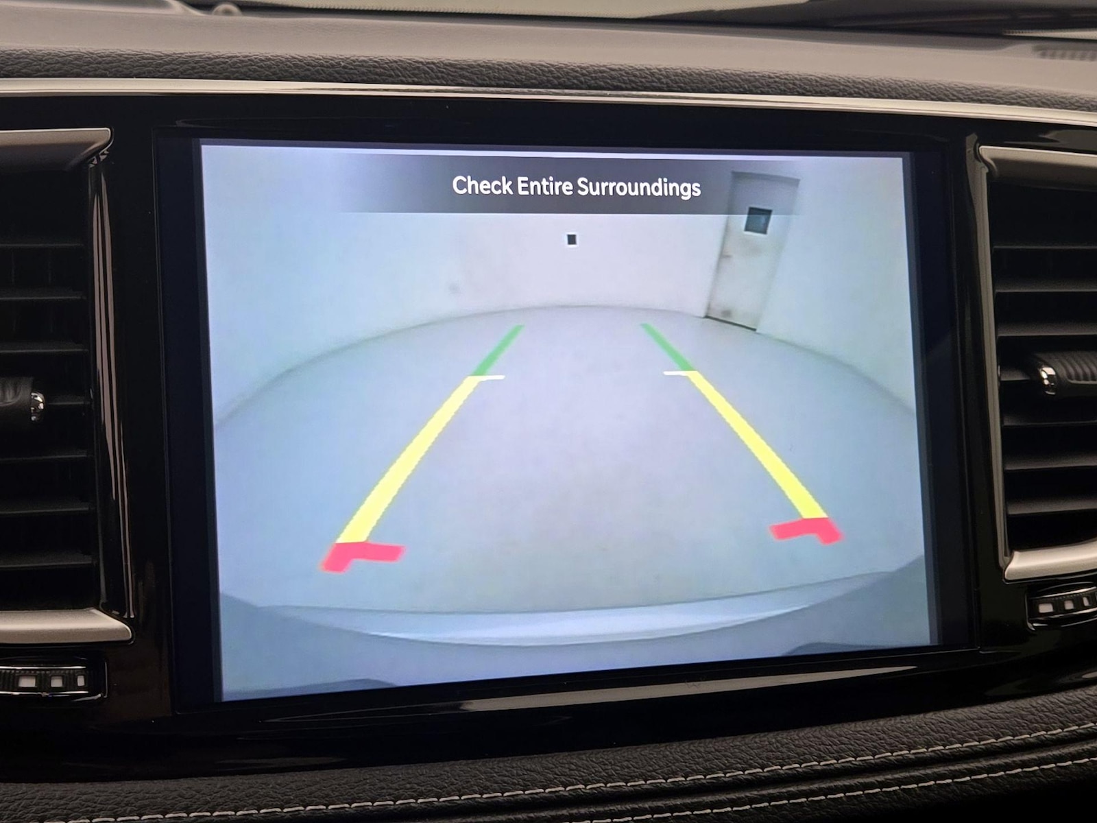 2023 Chrysler Pacifica Hybrid Touring L - Photo 15