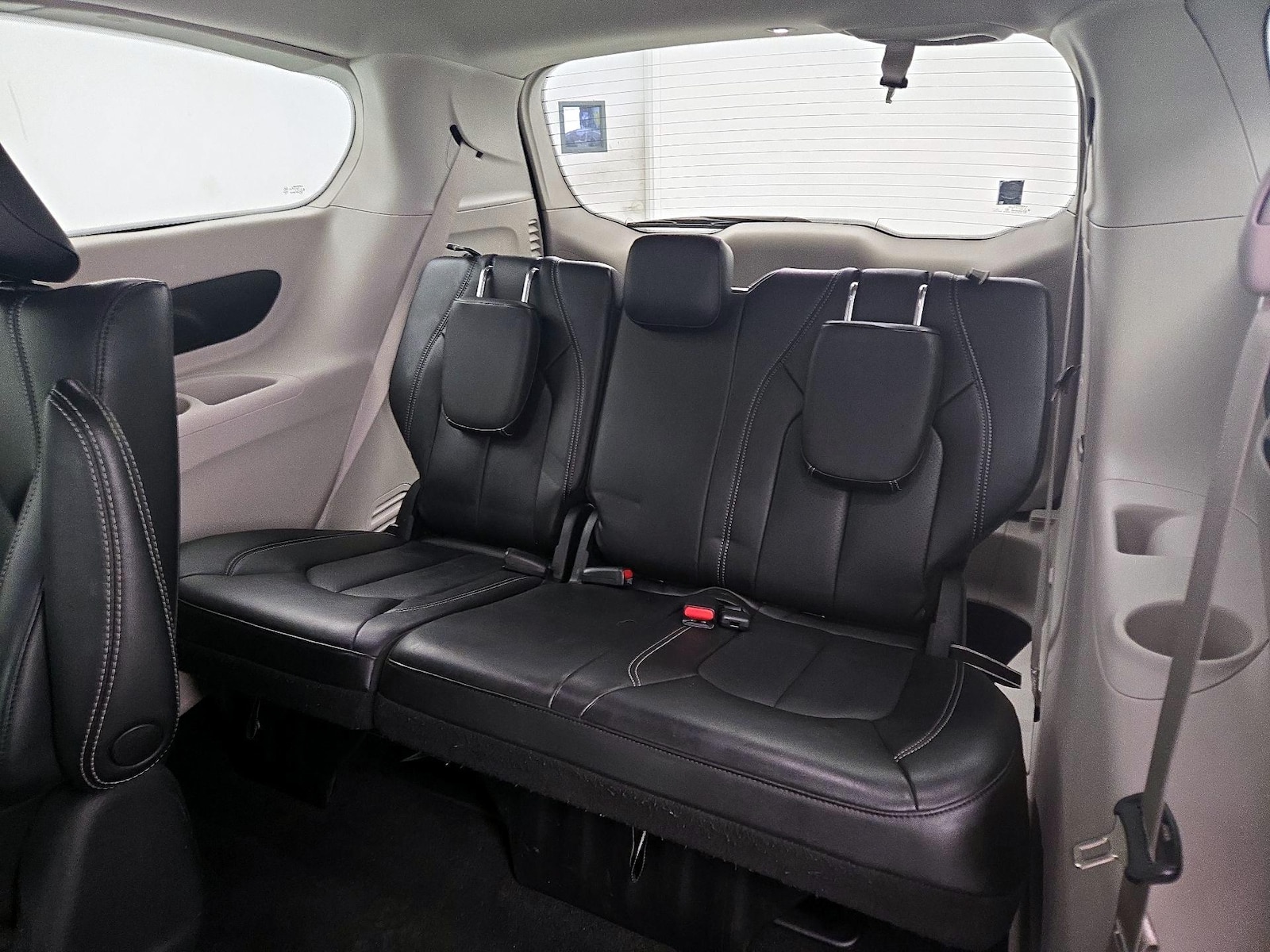 2023 Chrysler Pacifica Hybrid Touring L - Photo 21